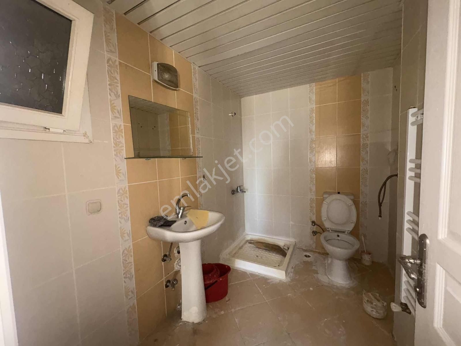 Egekentte Sınırsız Kredi İmkanı Ara Kat Kombili Tadilatlı 2+1 - Görsel 20