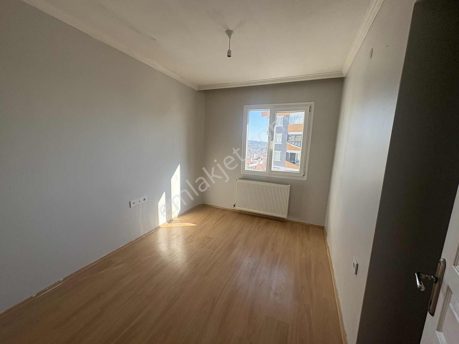 Egekentte Sınırsız Kredi İmkanı Ara Kat Kombili Tadilatlı 2+1 - Görsel 25