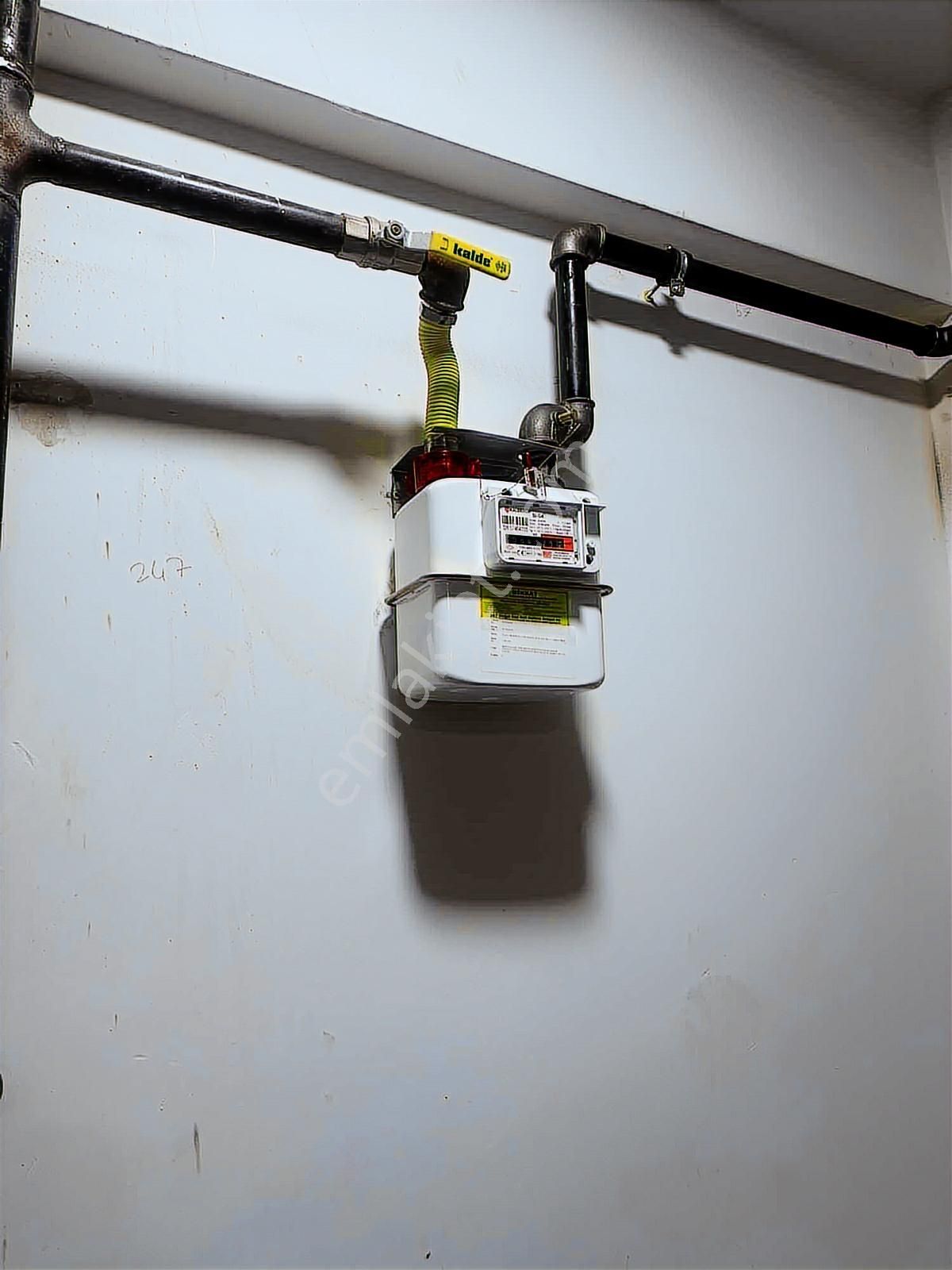 Site İçerisinde Havuzlu Ara Kat Kombili Güvenlikli Satılık 3+1 - Görsel 5