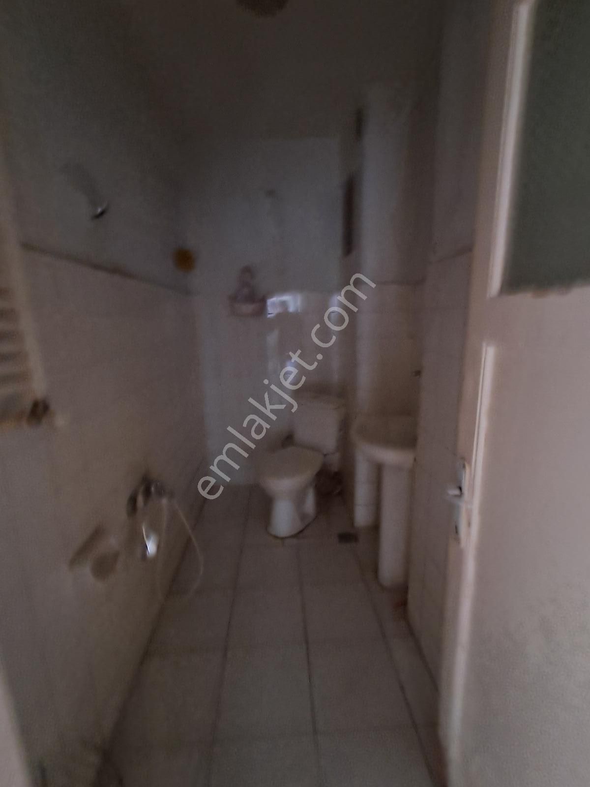 Bahçelievler Siyavuşpaşa Camii Yakını Kiralık 2+1 Daire 26000 - Görsel 4