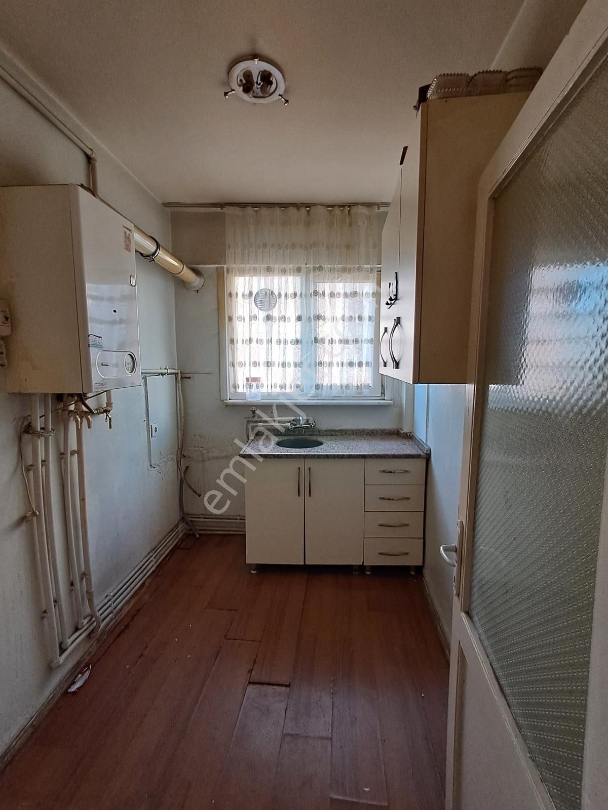 Bahçelievler Siyavuşpaşa Camii Yakını Kiralık 2+1 Daire 26000 - Görsel 6