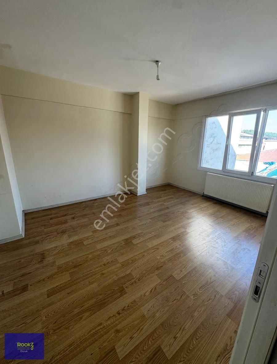 Rookzdoruk'dan Mecidiye'de Cadde Üzeri Yenilenmiş Ferah 2+1!!!!! - Görsel 14