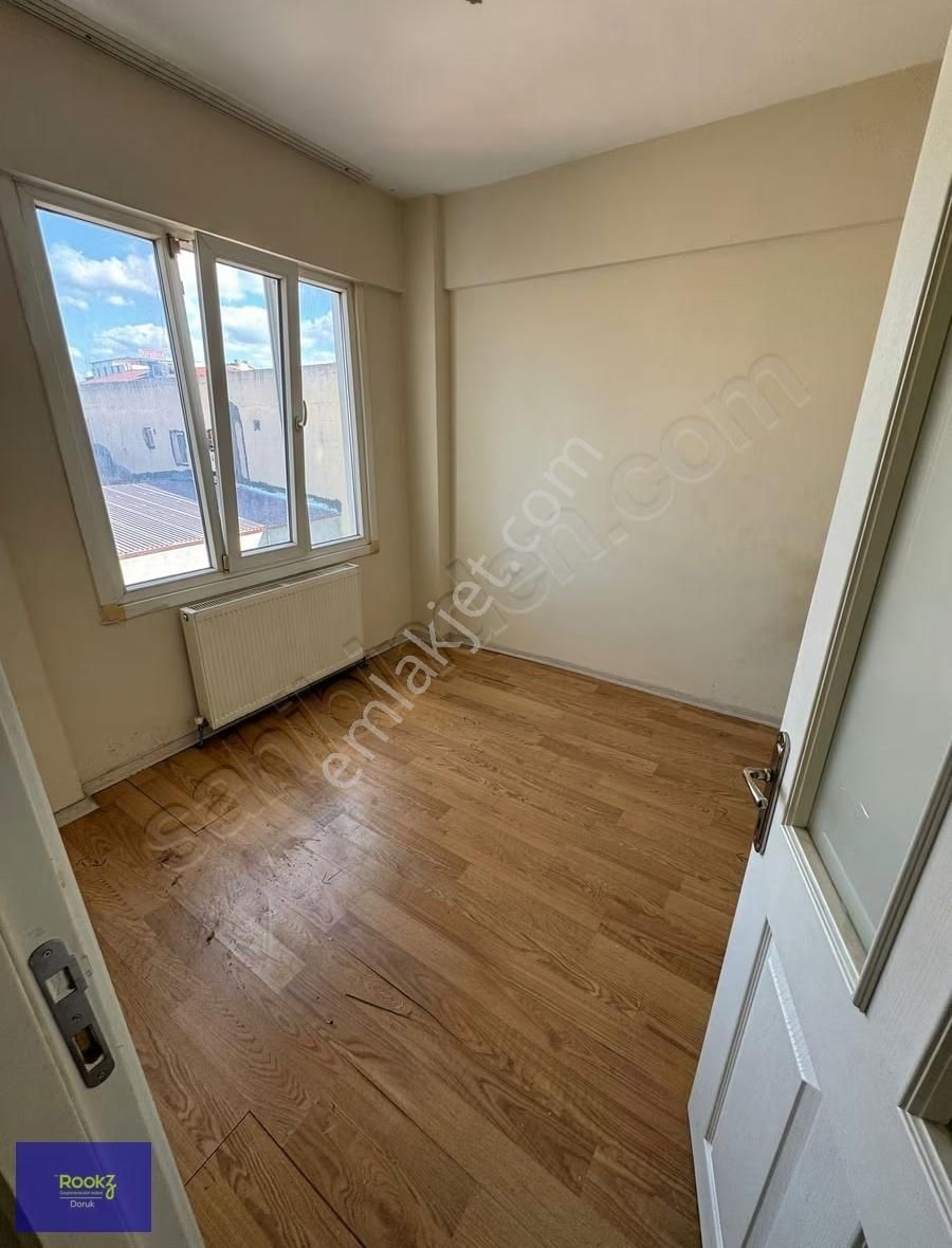 Rookzdoruk'dan Mecidiye'de Cadde Üzeri Yenilenmiş Ferah 2+1!!!!! - Görsel 12