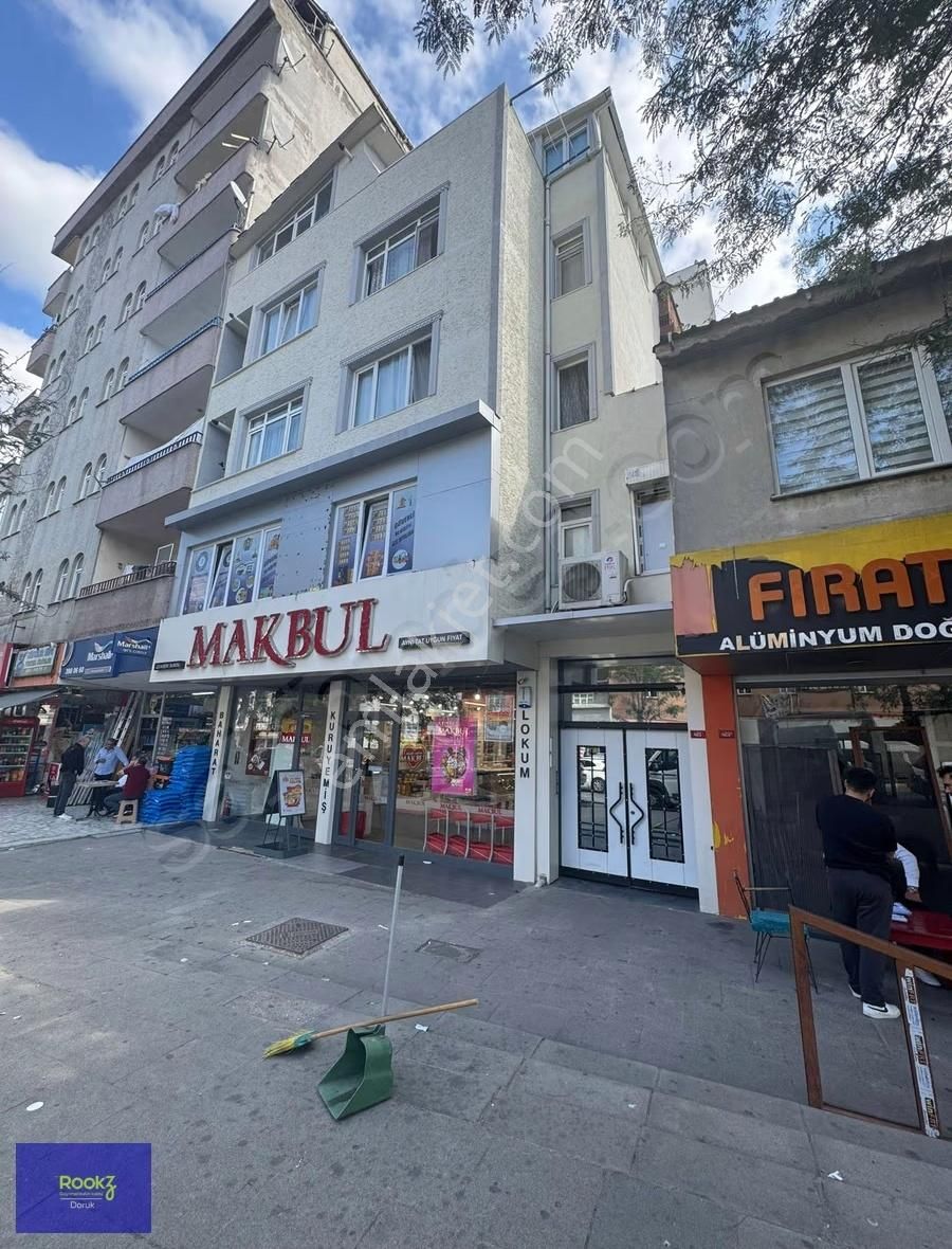 Rookzdoruk'dan Mecidiye'de Cadde Üzeri Yenilenmiş Ferah 2+1!!!!! - Görsel 4