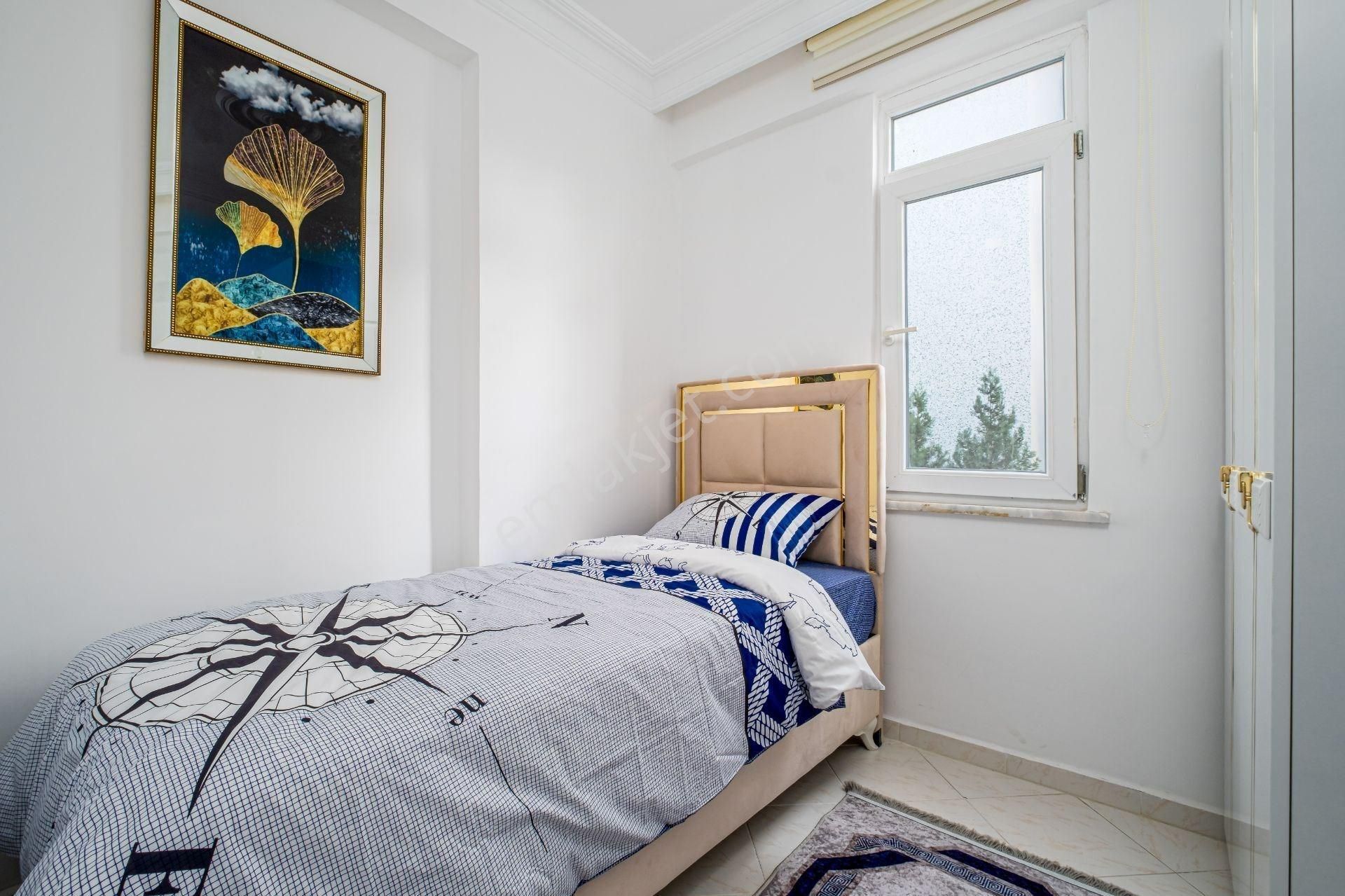 Alanya / Cumhuriyet Mahallesi’nde Satılık 2+1 Doğa Manzaralı Daire — Denize 300 Metre - Görsel 5