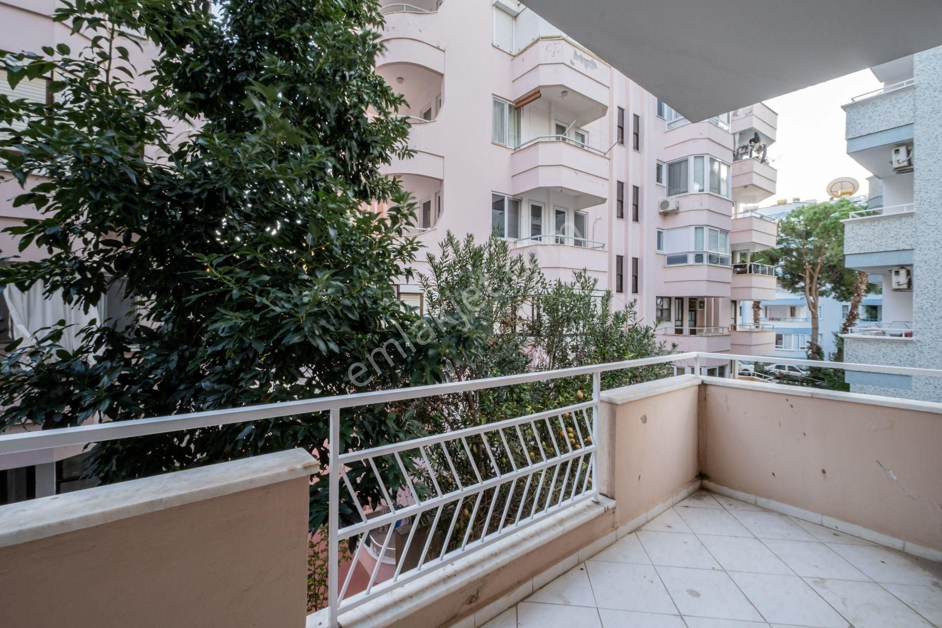 Alanya / Cumhuriyet Mahallesi’nde Satılık 2+1 Doğa Manzaralı Daire — Denize 300 Metre - Görsel 9