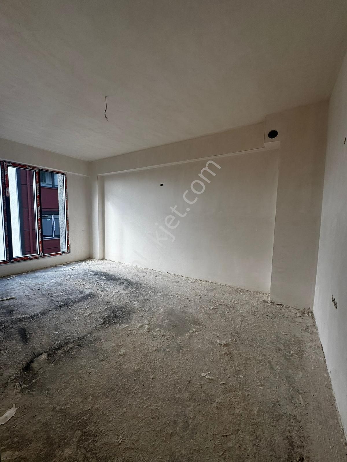 Bandırma Mavi Emlaktan 600 Evler Mah.ara Kat 2+1 Satılık Daire