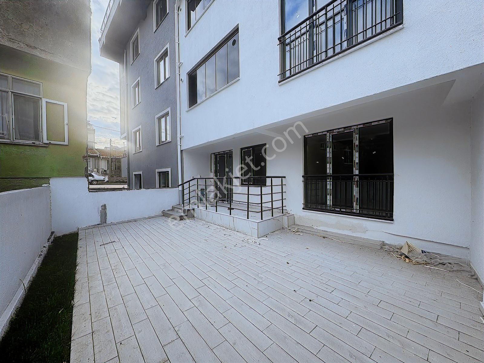 Bandırma Mavi Emlaktan Sunullah Mahallesinde 2+1 Satılık Daire - Görsel 28