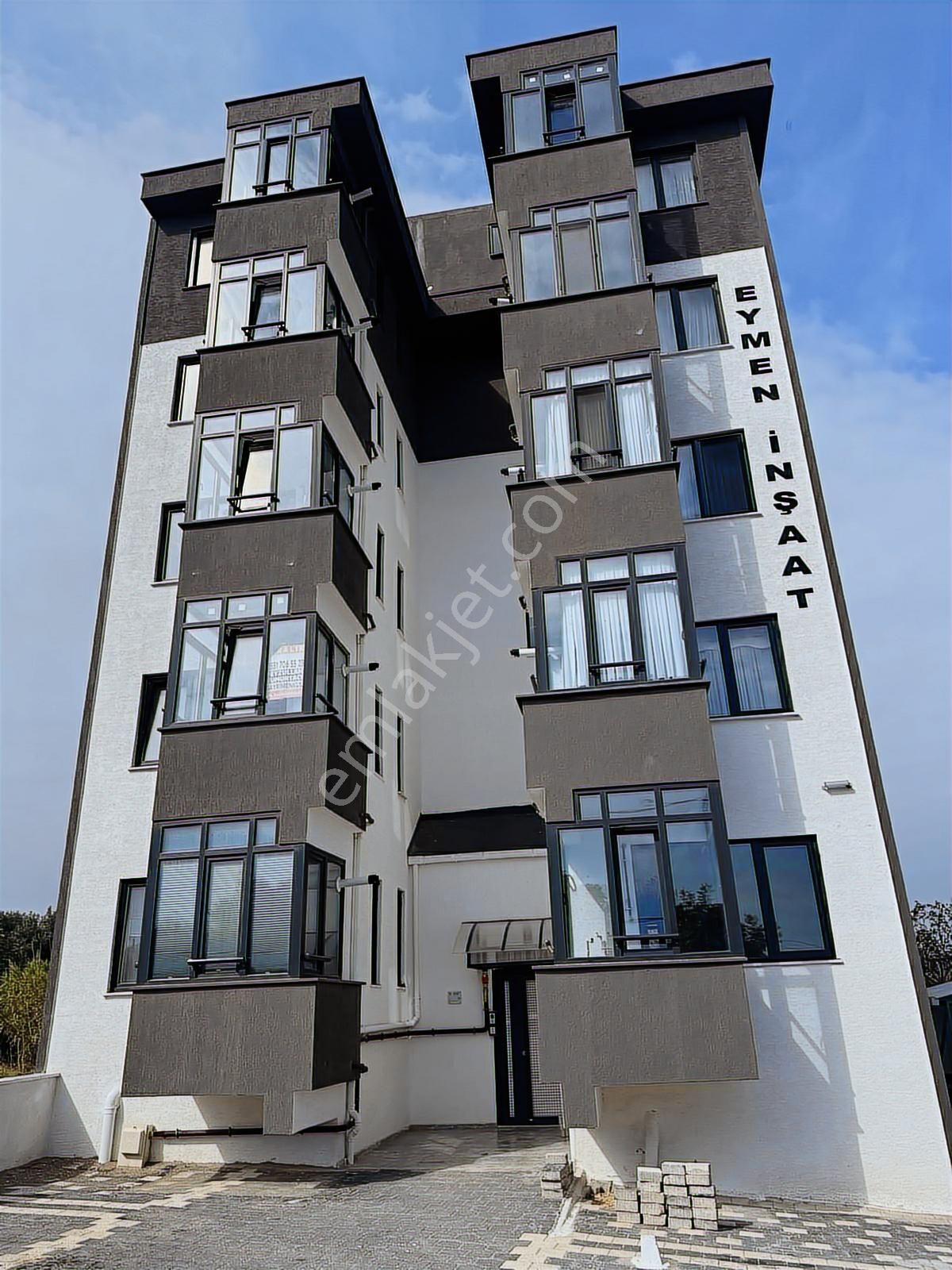 Bandırma Mavi Emlaktan Kartalçeşmede 2+0 Kiralık Daire