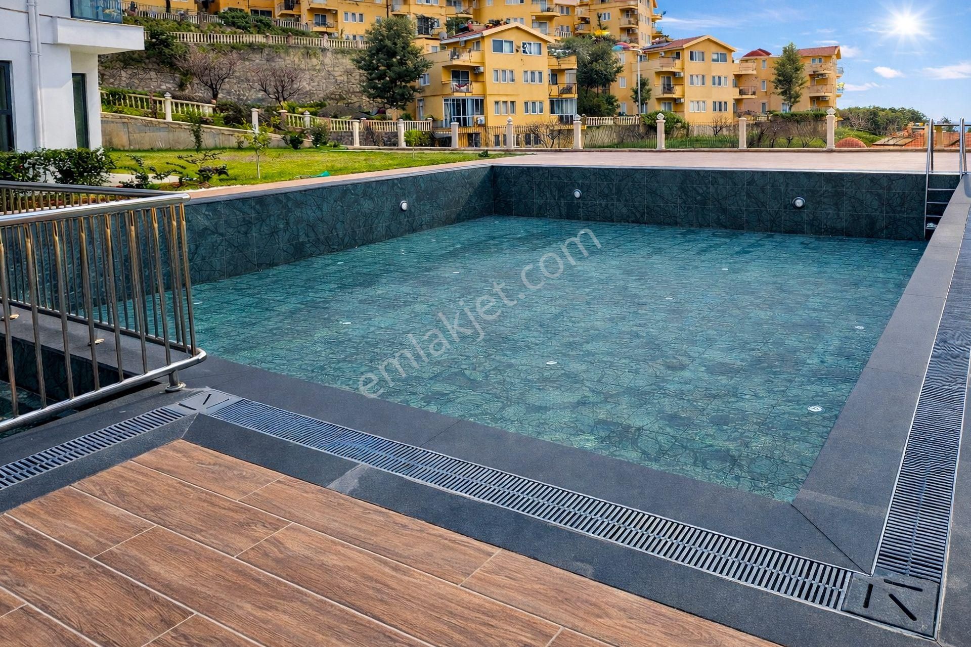 Goldcıty İçerisinde Yeni Sitede 1+1 Bahçe Manzaralı Daire - Görsel 4