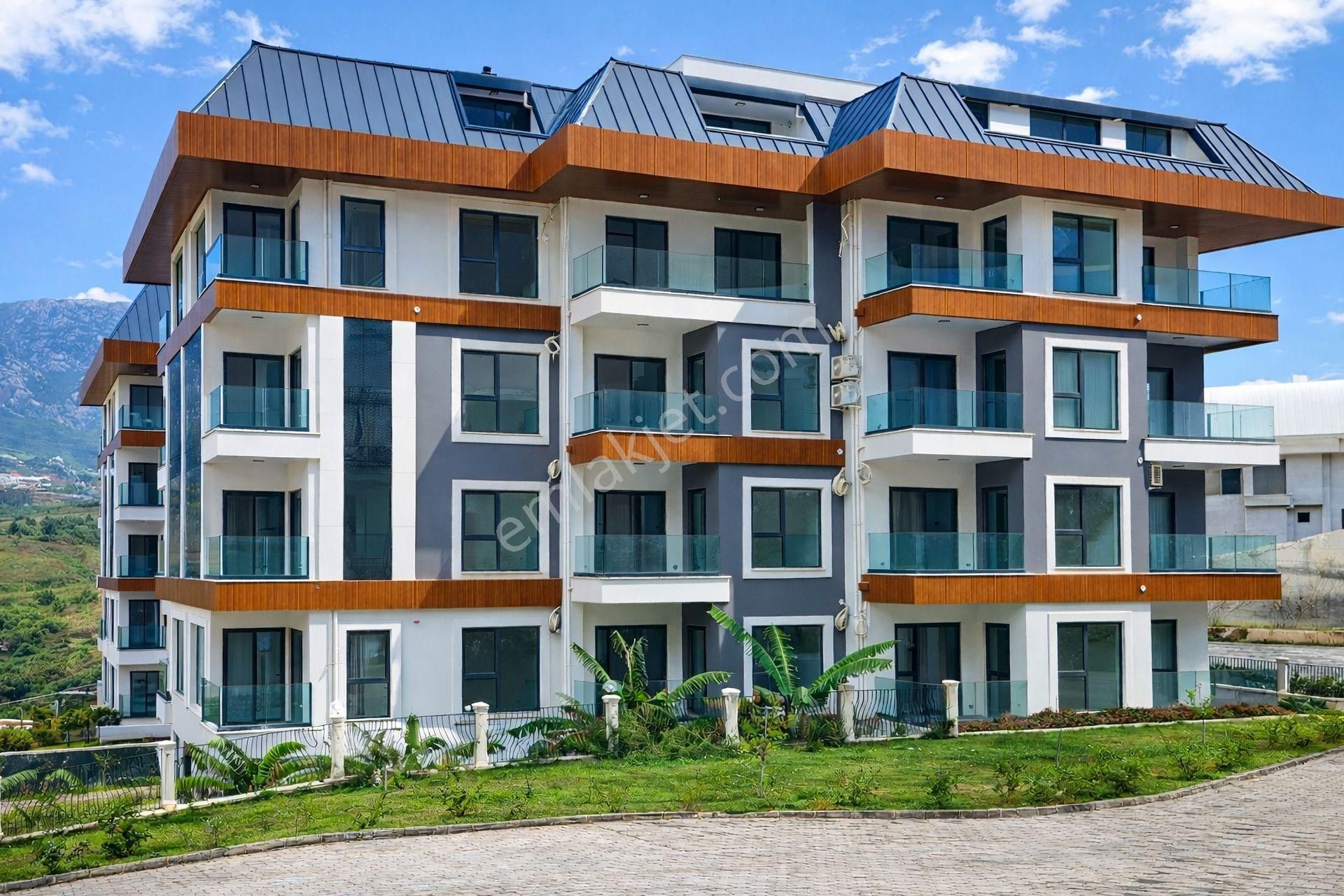 Goldcıty İçerisinde Yeni Sitede 1+1 Bahçe Manzaralı Daire - Görsel 3