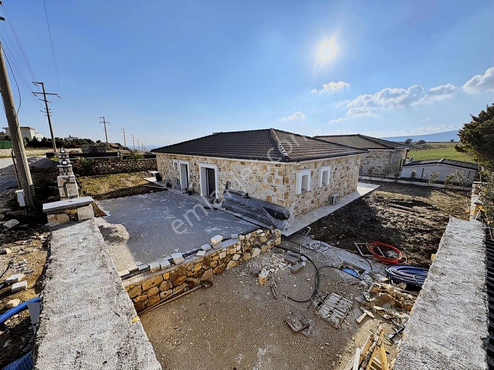 Foçaköy De Müstakil Havuzlu Tek Katlı 3+1 Taş Villa - Görsel 30