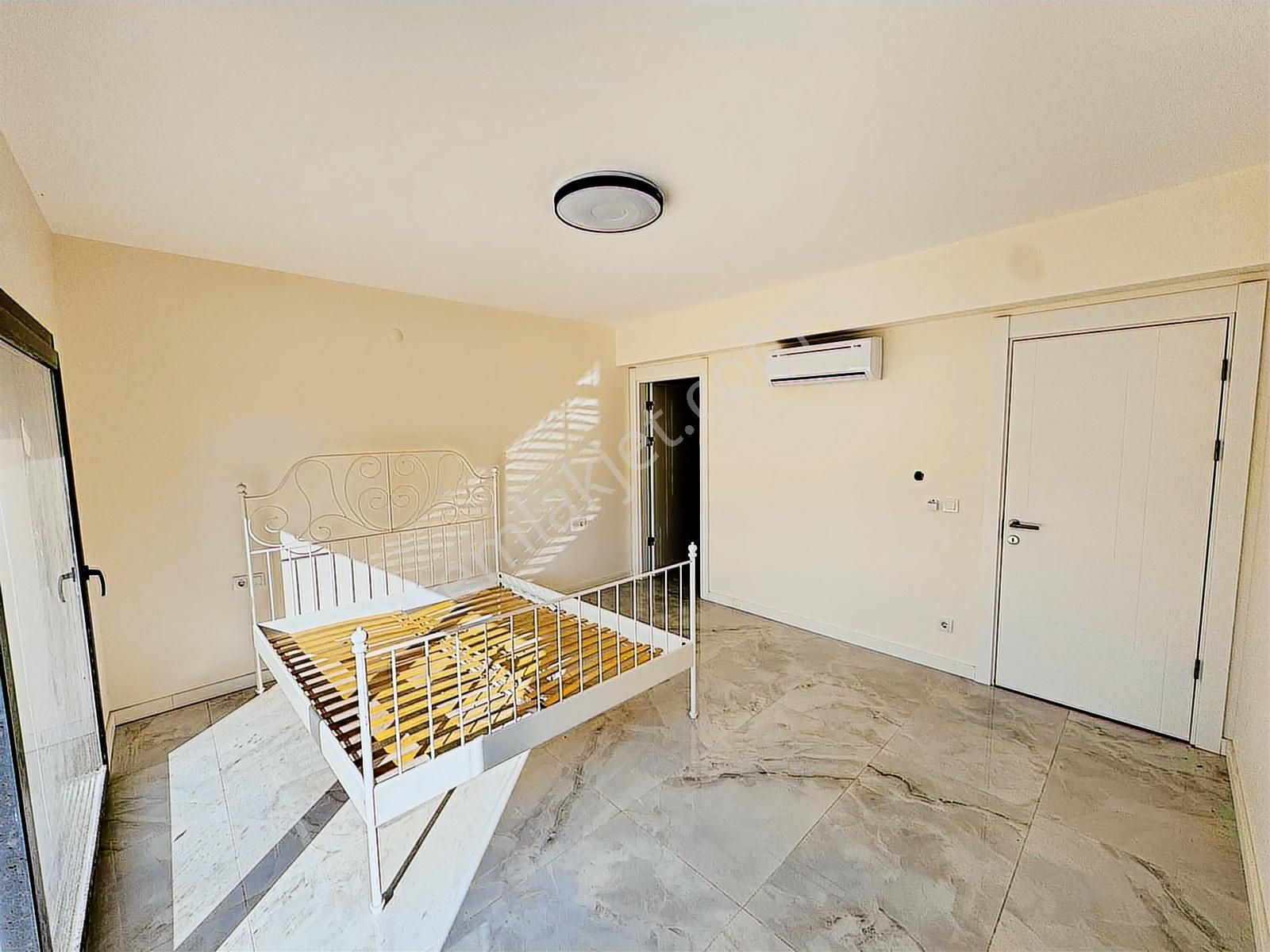 Foçaköy De Müstakil Havuzlu Tek Katlı 3+1 Taş Villa - Görsel 8