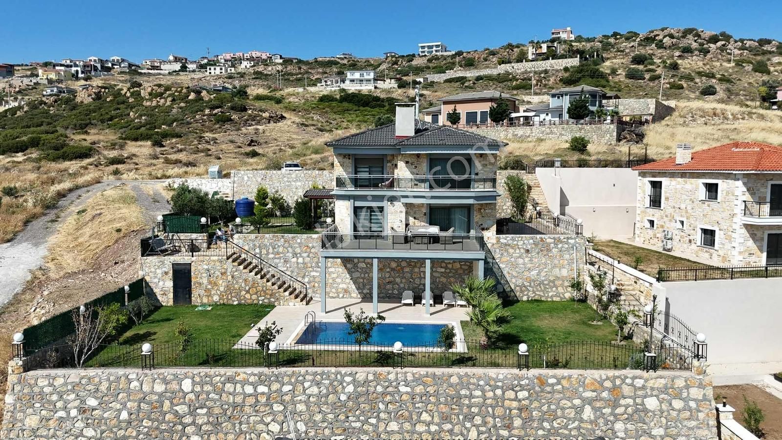 Foça Emlak'tan Foçaköy De Satılık 4+1 Havuzlu Müstakil Villa - Görsel 31