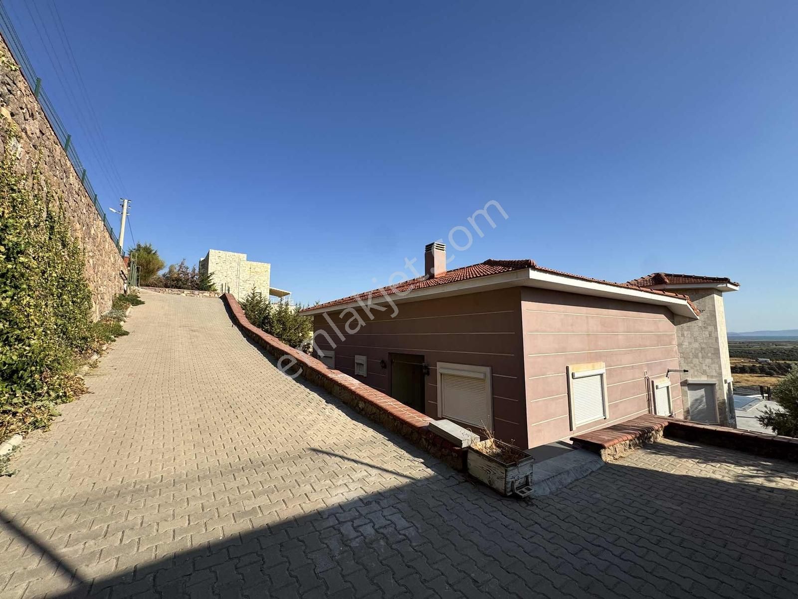 Foçaköyde I Tam Müstakil I Sonsuzluk Havuzlu I 3+1 Taş Villa - Görsel 34