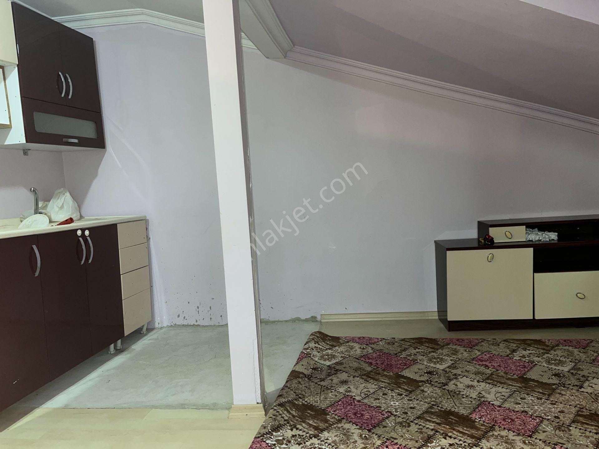 Bağcılar Yıldıztepe Mah. Kısmen Eşyalı Çatı Katı Daire - Görsel 13