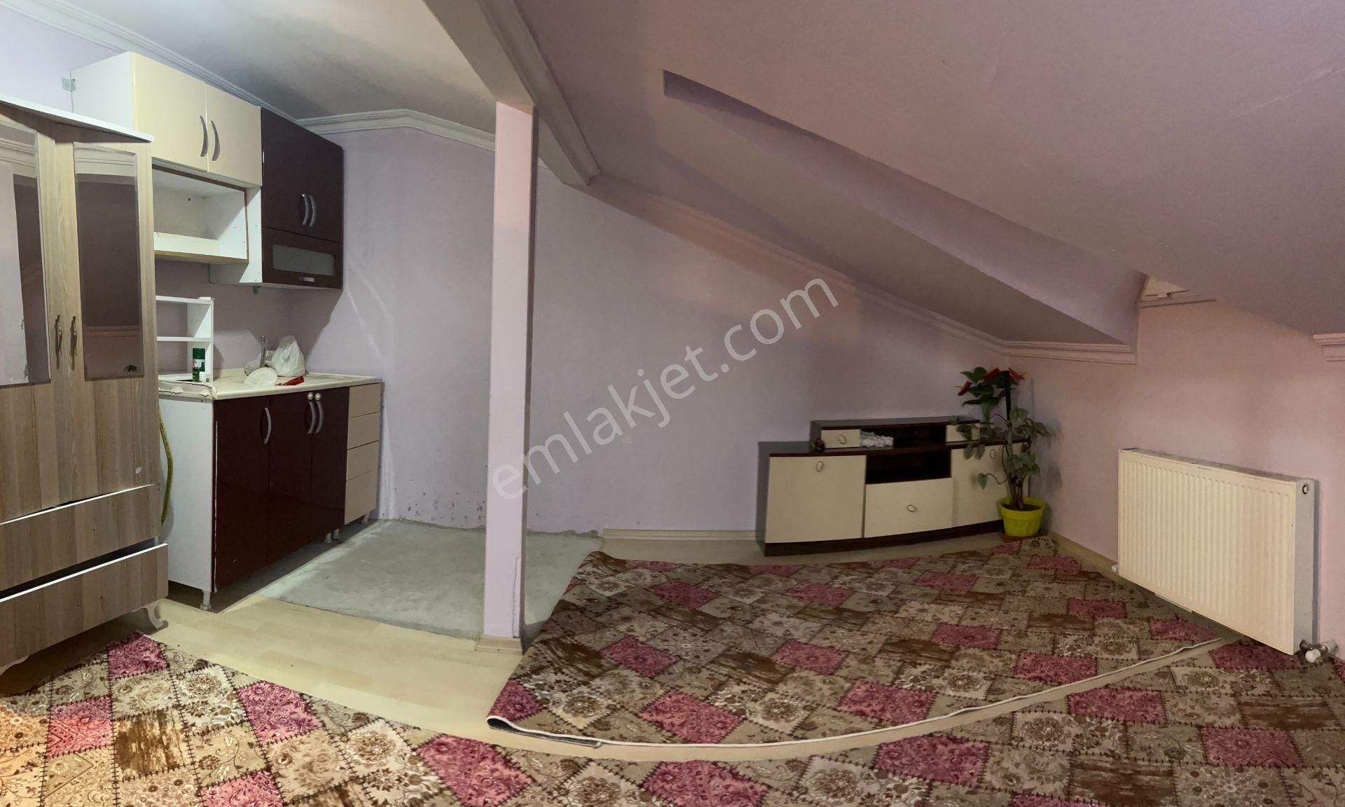 Bağcılar Yıldıztepe Mah. Kısmen Eşyalı Çatı Katı Daire - Görsel 15