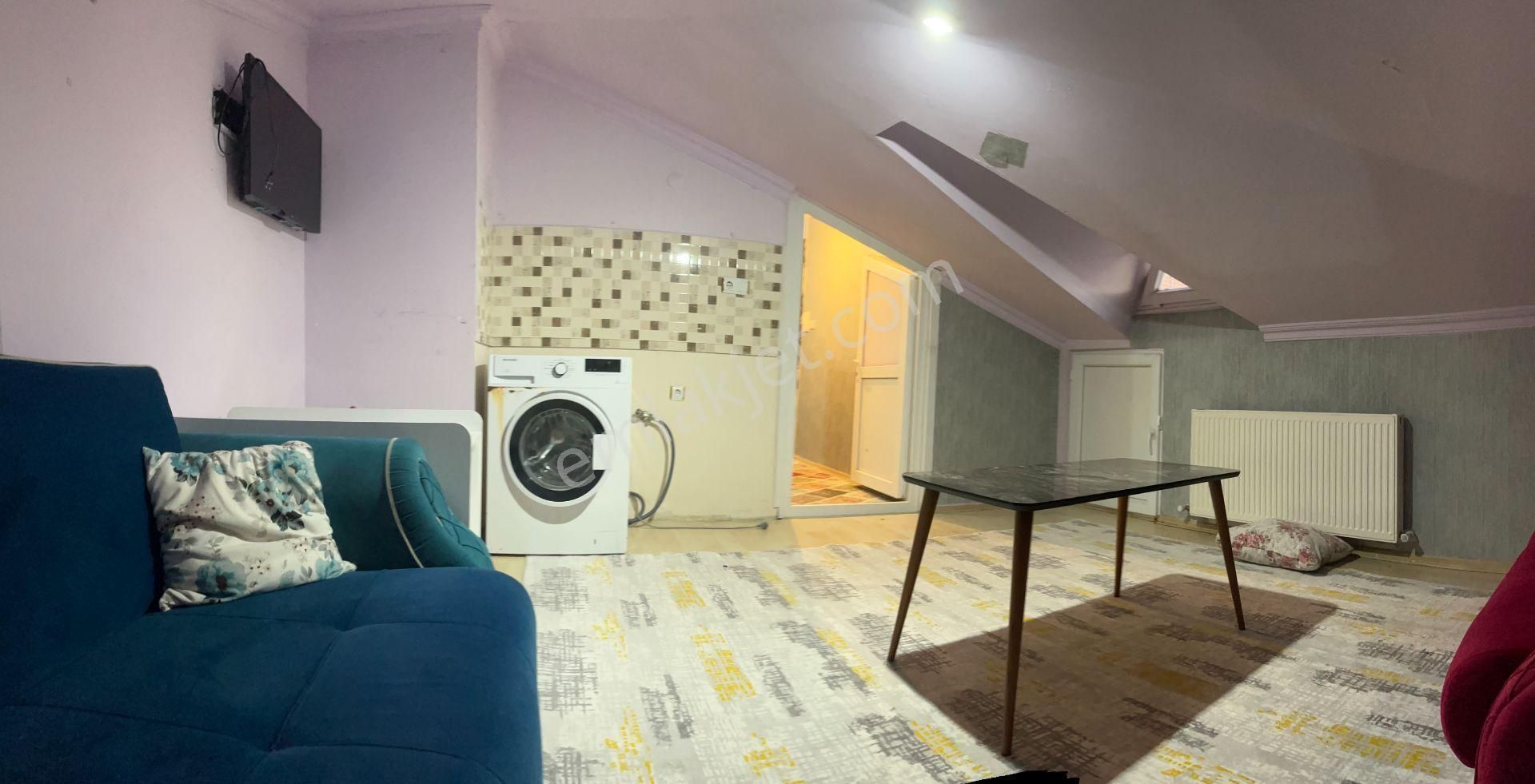 Bağcılar Yıldıztepe Mah. Kısmen Eşyalı Çatı Katı Daire - Görsel 4