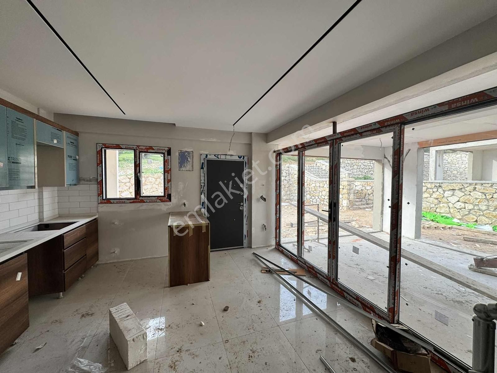 Foça Emlak'tan Ilıpınar Da 2+1 Geniş Bahçeli Modern Villa - Görsel 15