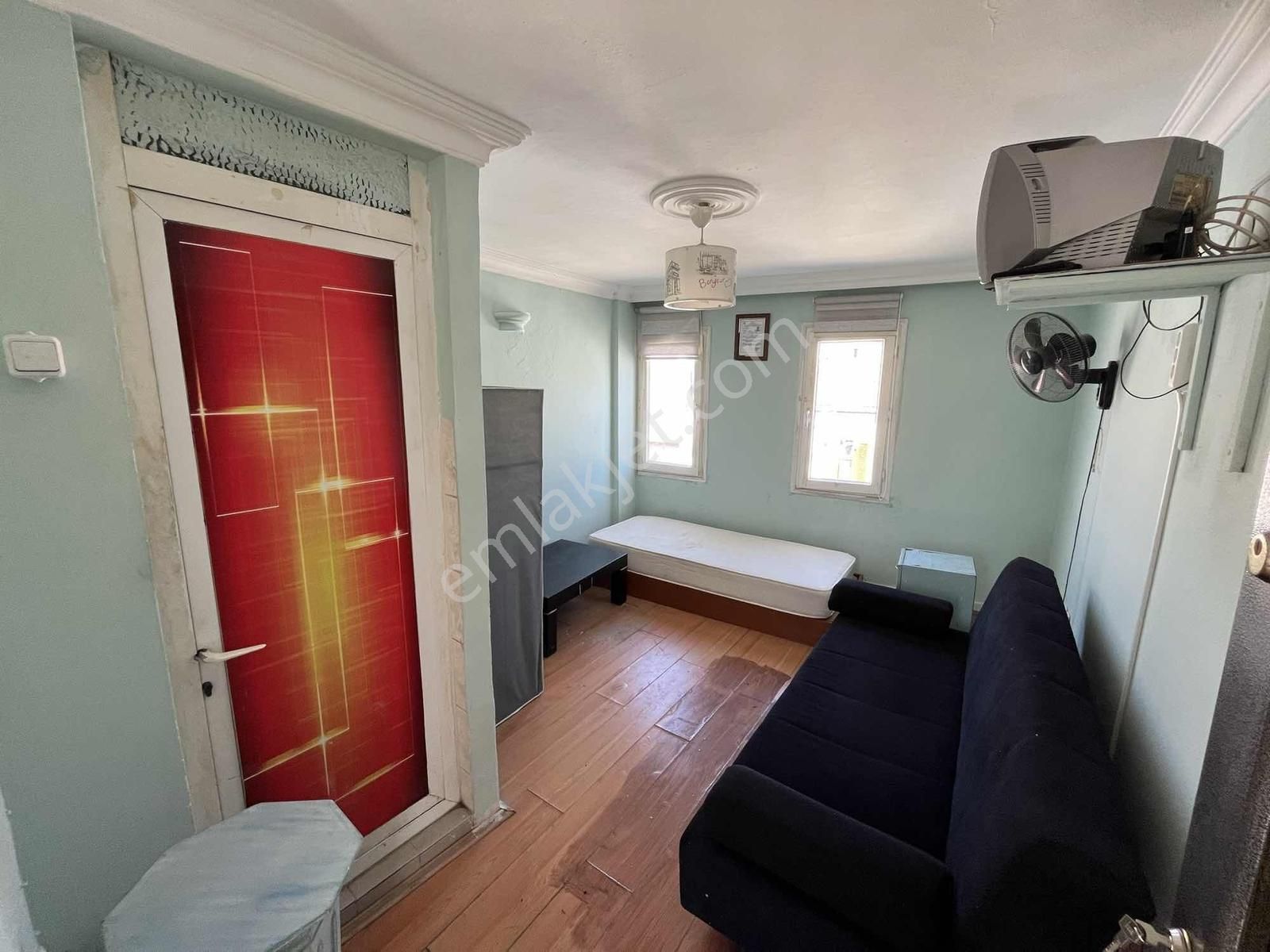 Eski Foça Çarşıda Kiralık İş Yeri / Ofis - Görsel 4