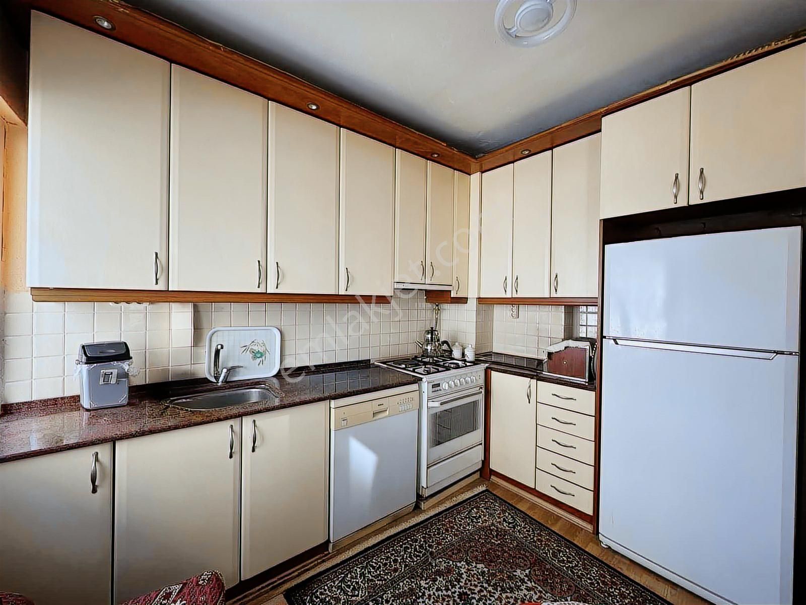 Üçyol Metro'ya 2 Dk Bahçelievler Merkezde Satılık 3+1 Köşe Daire - Görsel 7