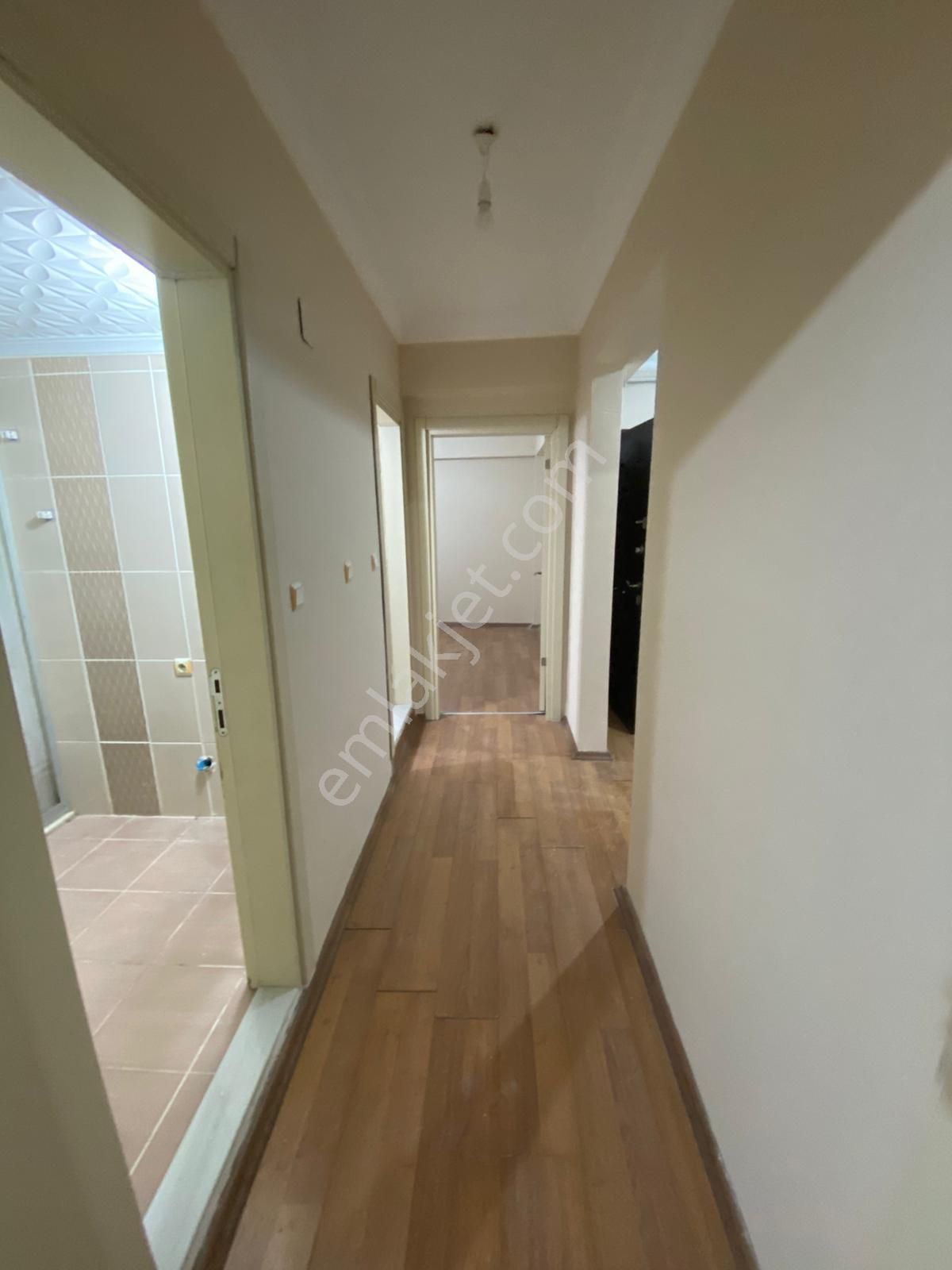 Trabzon'da Kiralık 2+1 Daire - Görsel 17