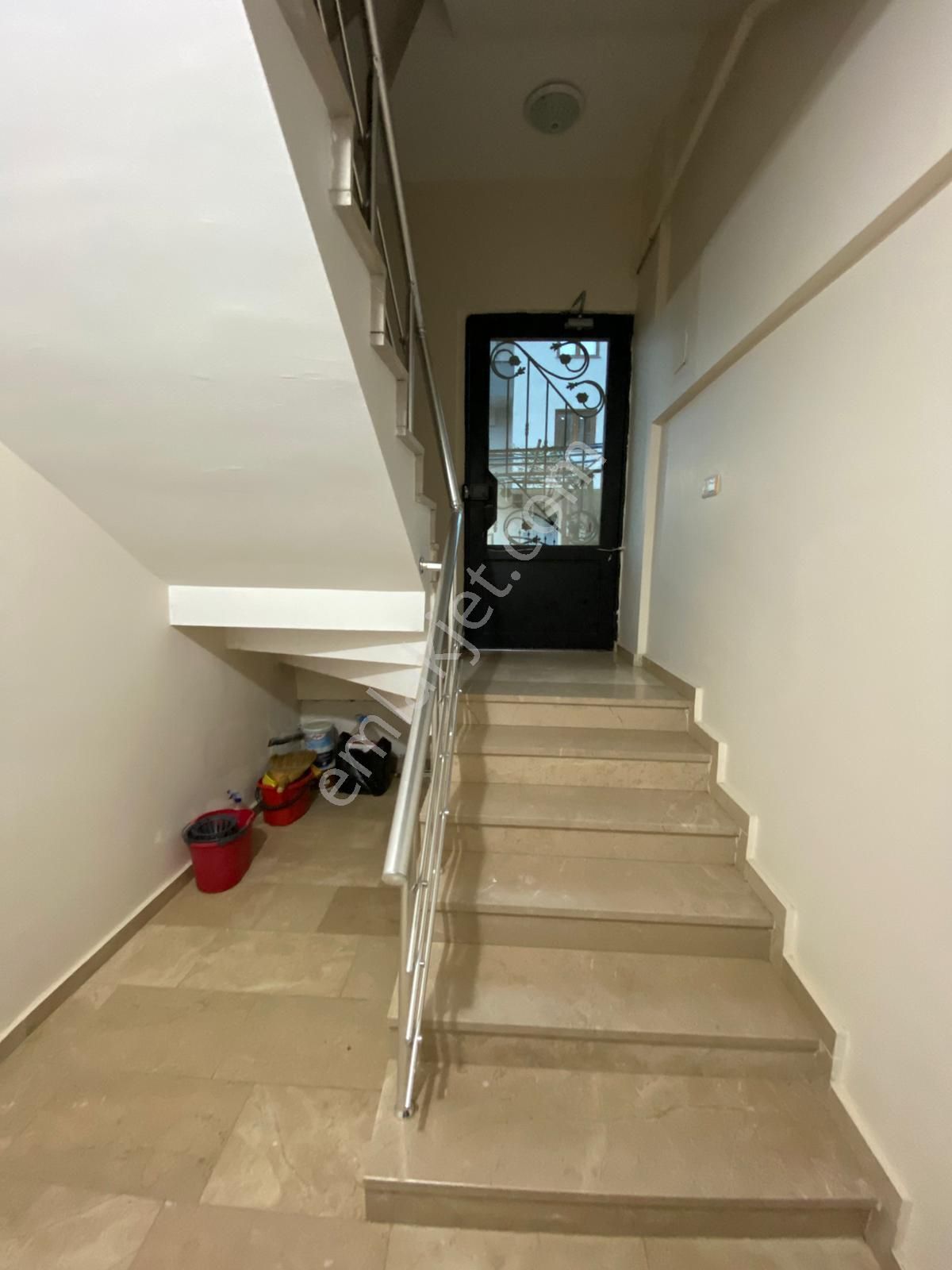 Trabzon'da Kiralık 2+1 Daire - Görsel 11