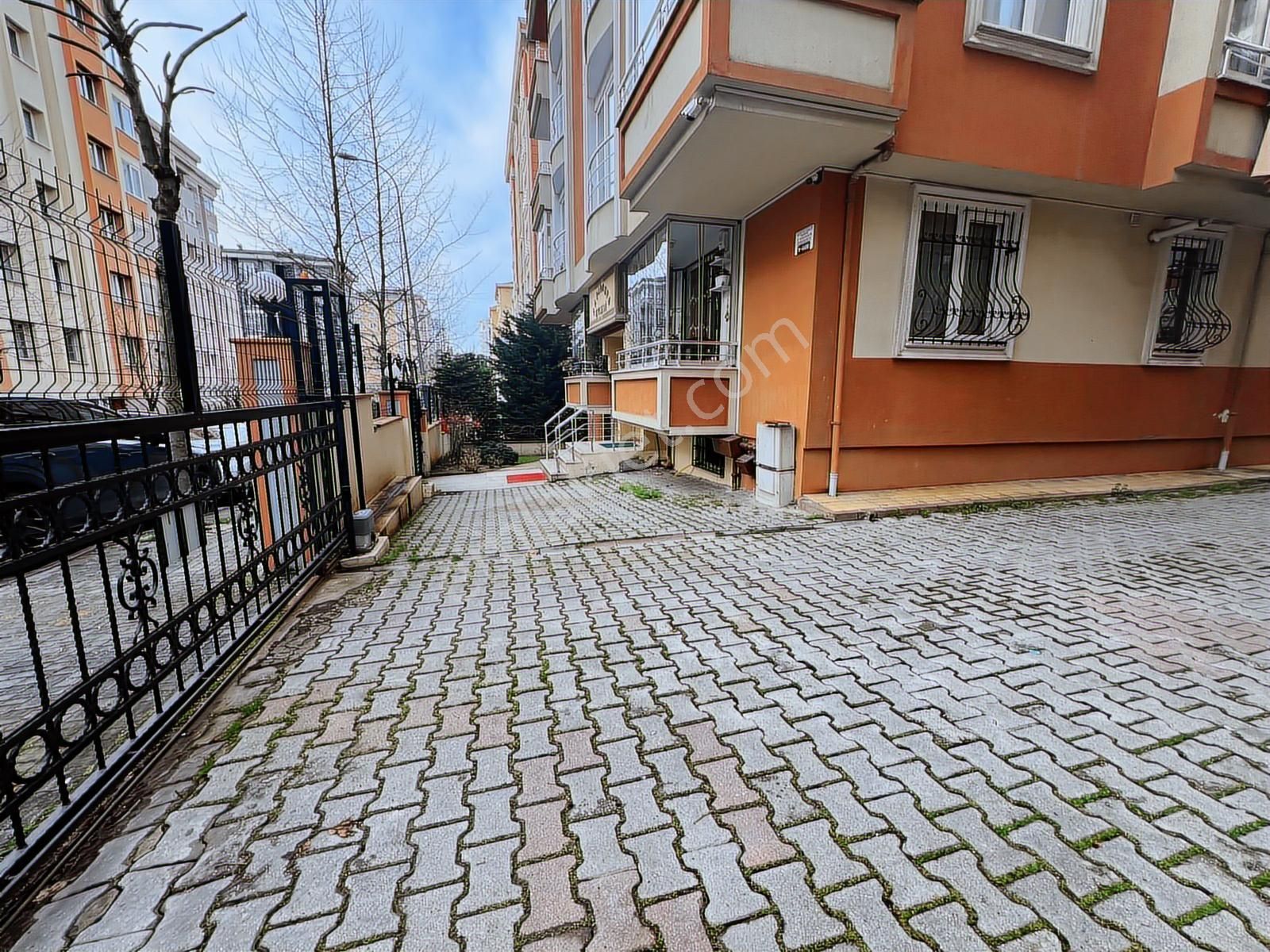 Ümraniye Mehmet Akif'te Finanskete 3 Dk Mesafede 3+1 Ferah Daire - Görsel 4