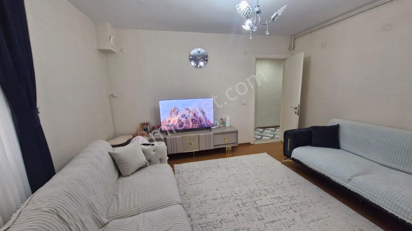 Bornova Erzene'de Genç Binada, Asansörlü 2+1 - Görsel 17