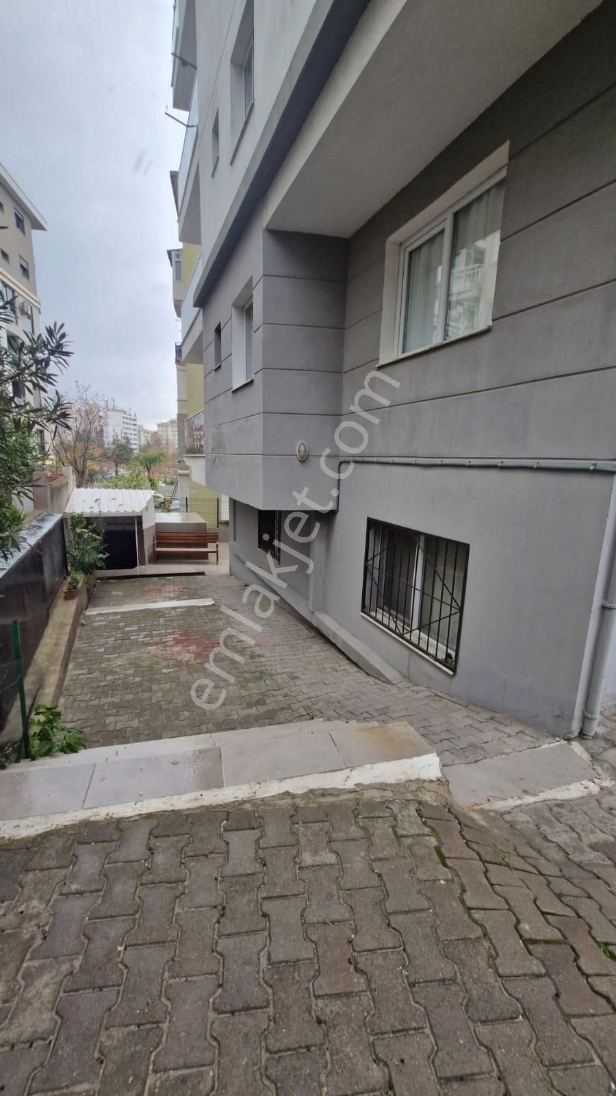 Bornova Erzene'de Genç Binada, Asansörlü 2+1 - Görsel 36