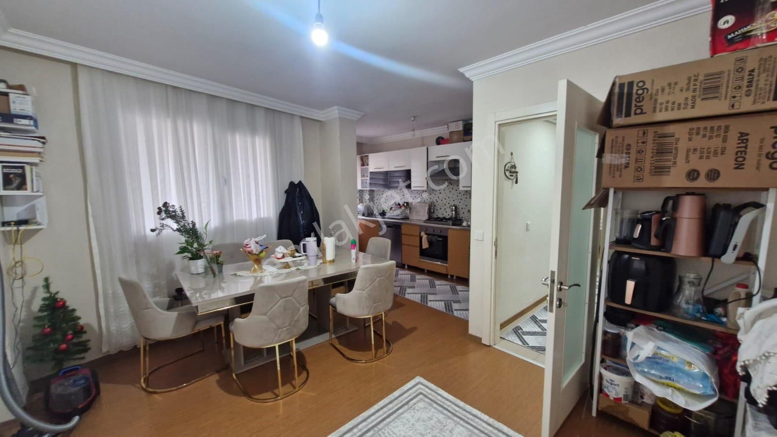 Bornova Erzene'de Genç Binada, Asansörlü 2+1 - Görsel 9