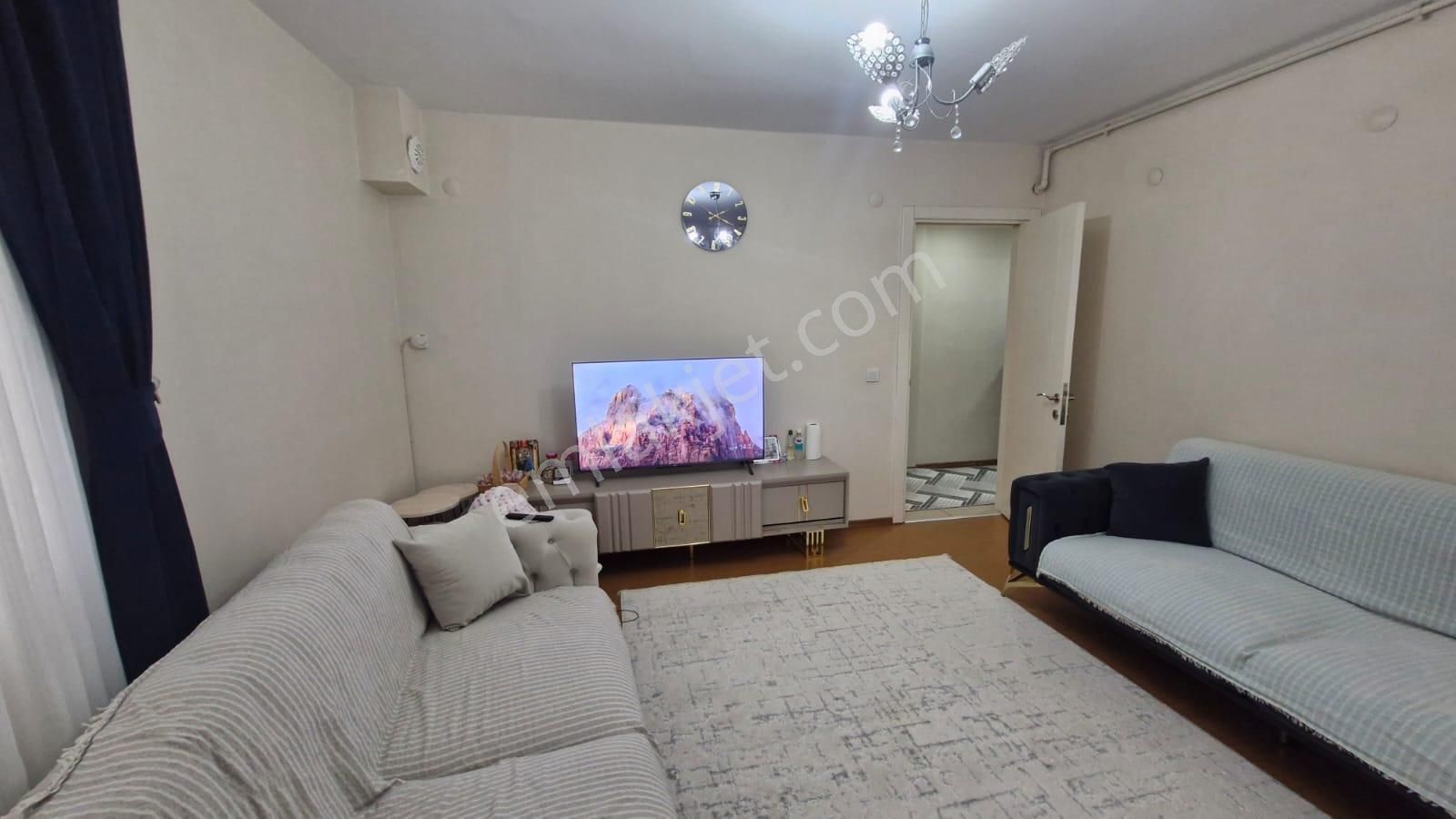 Bornova Erzene'de Genç Binada, Asansörlü 2+1 - Görsel 16