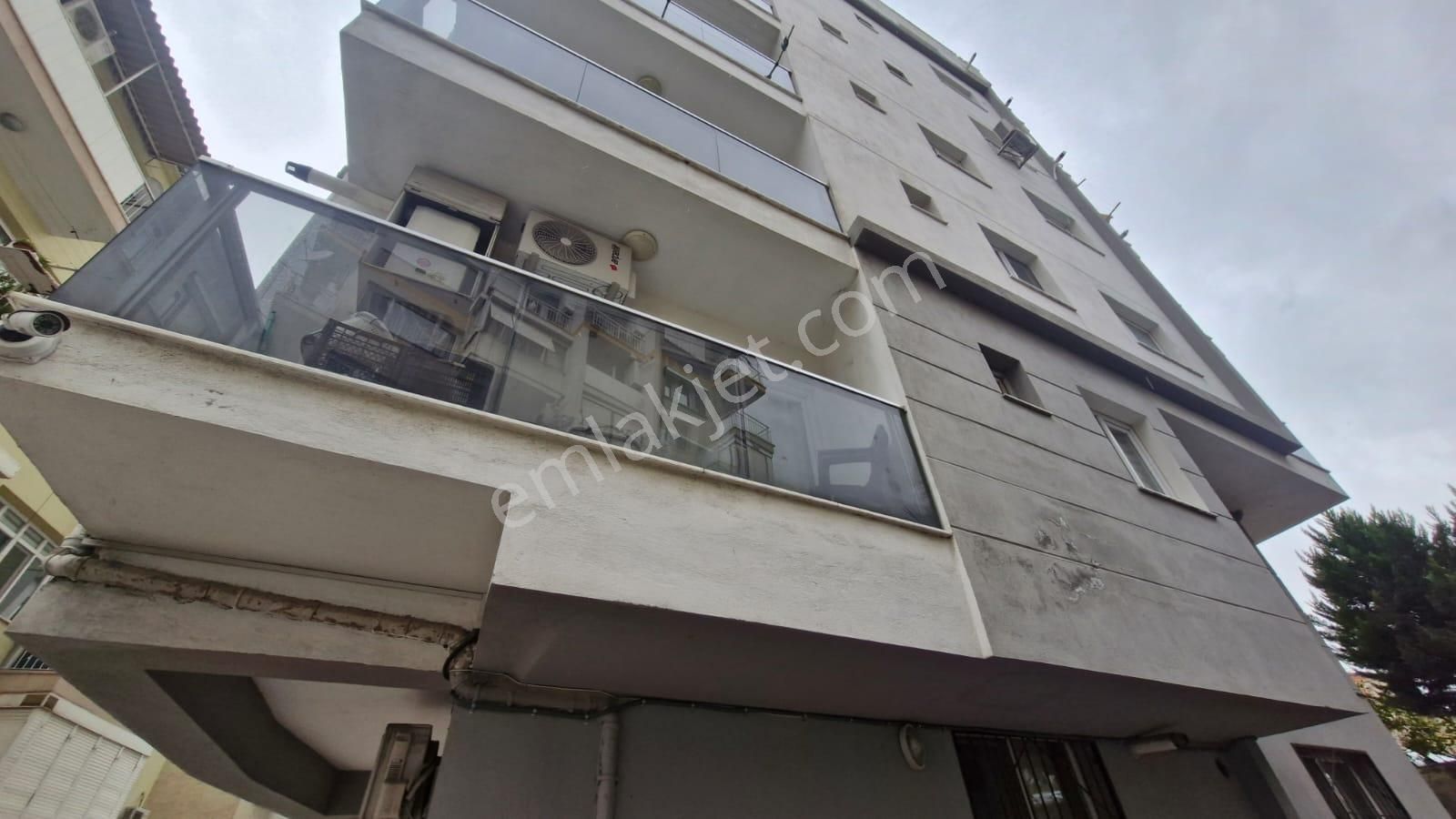 Bornova Erzene'de Genç Binada, Asansörlü 2+1 - Görsel 35