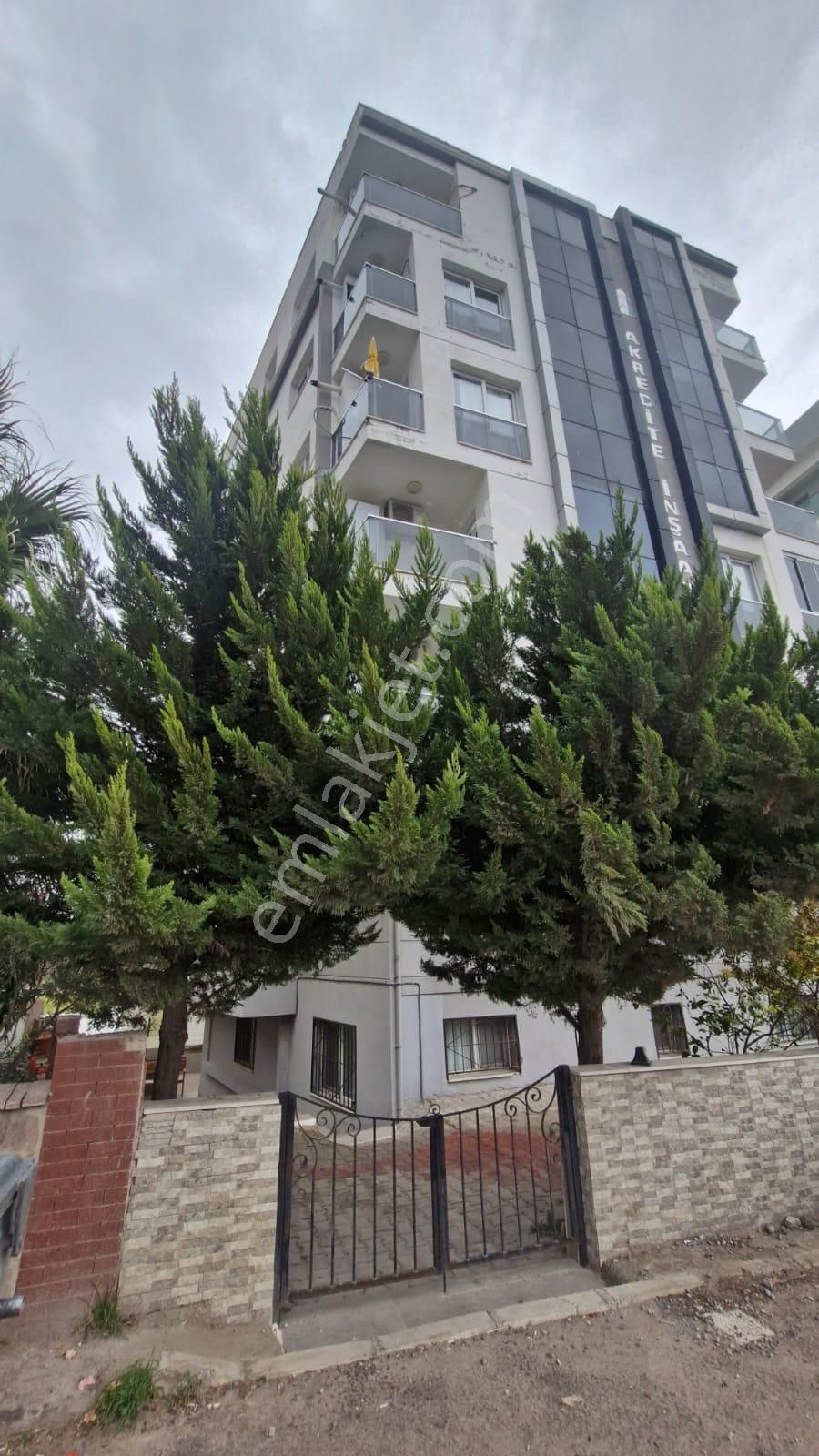 Bornova Erzene'de Genç Binada, Asansörlü 2+1 - Görsel 39