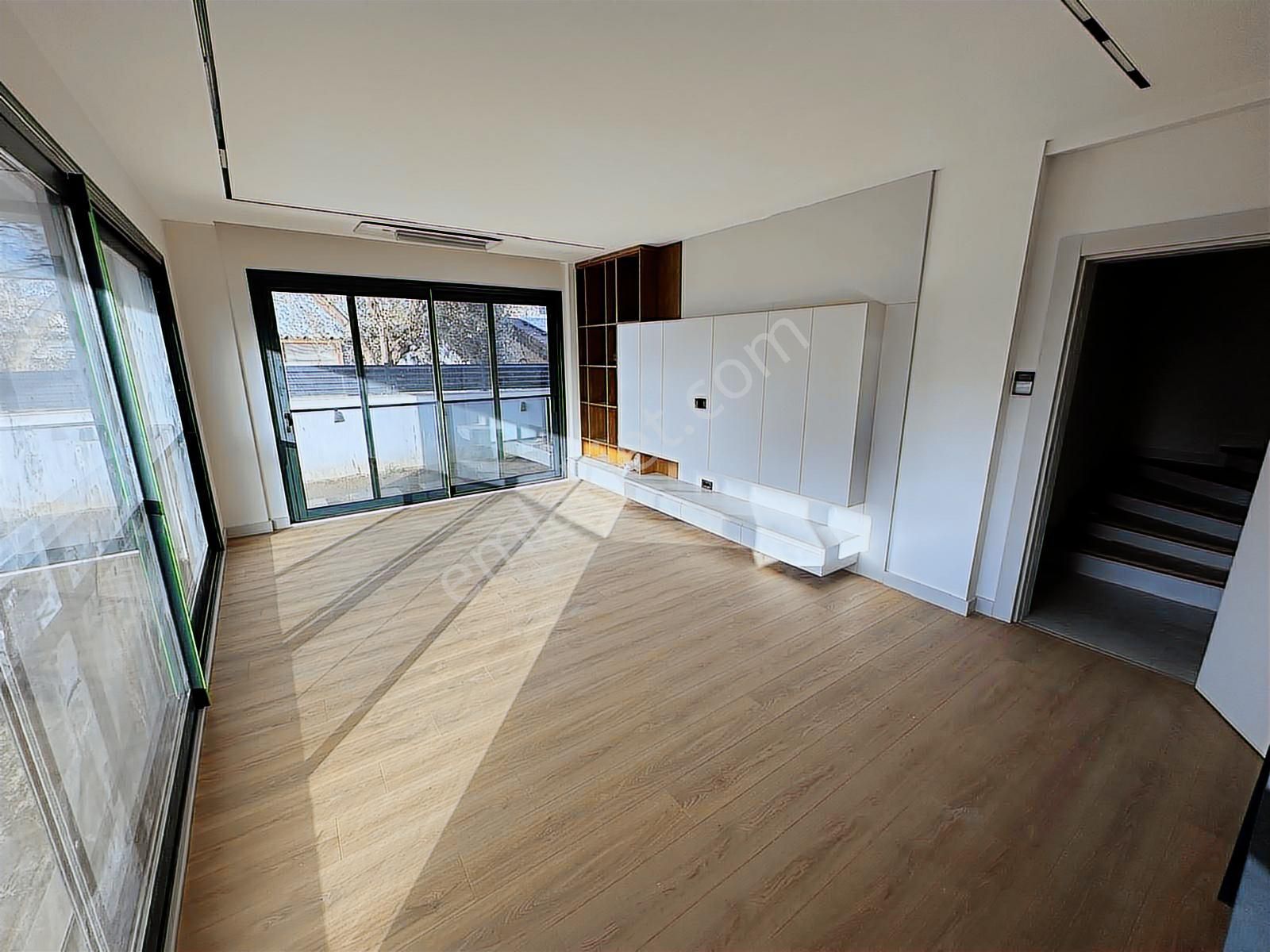 İzmir Narlıdere Limanreis'de Satılık Lüks 3+1 Villa Cb-ph - Görsel 2