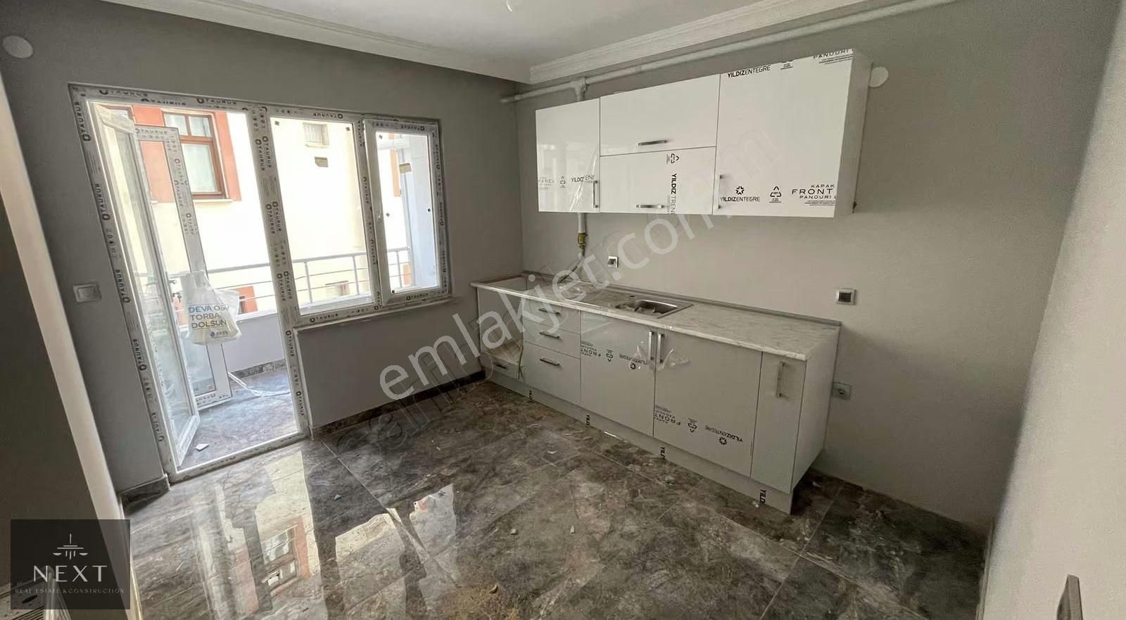 Akyazı'da İçerisi Yeni Yapılmış Satılık 2+1 Daire - Görsel 18