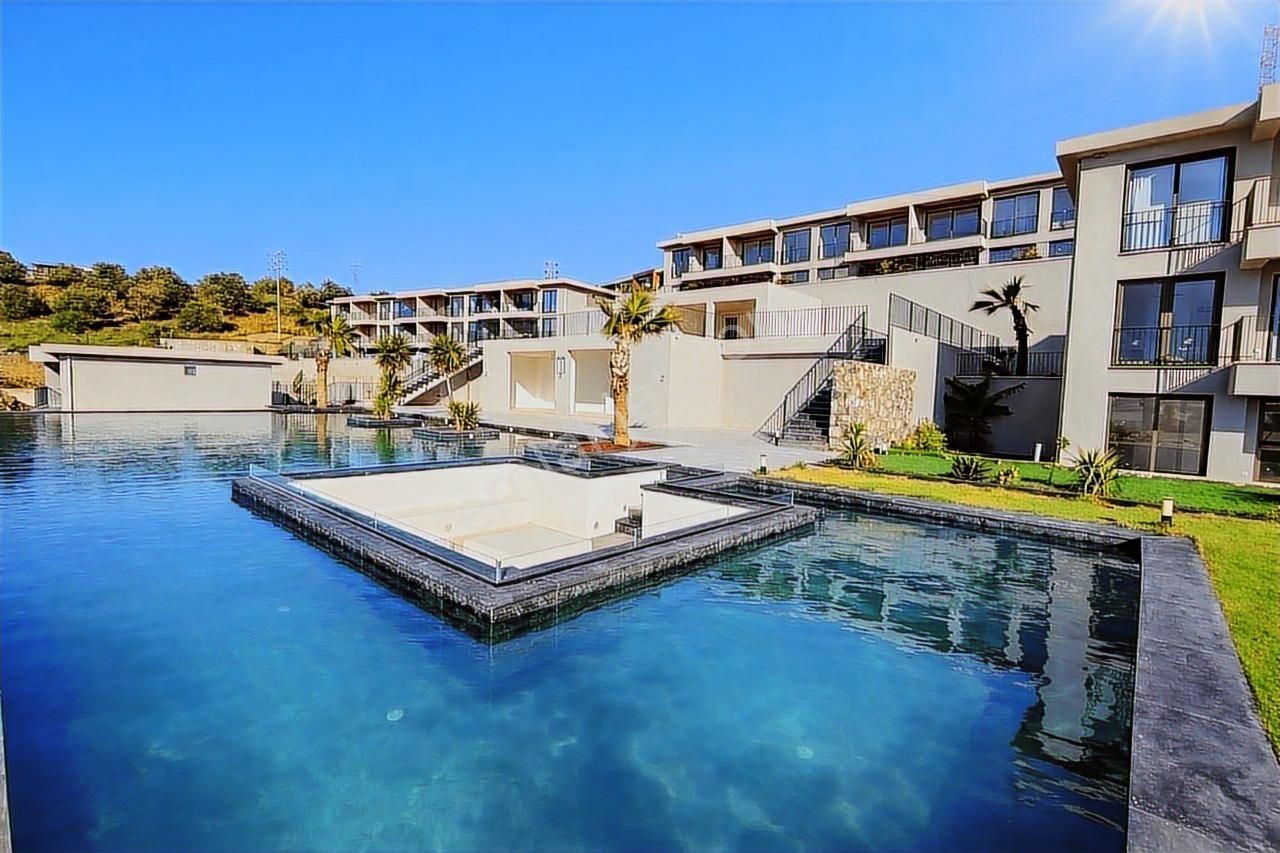 Muğla Bodrum'da Güvenlikli Site İçinde Göl Manzaralı Daire|tekce