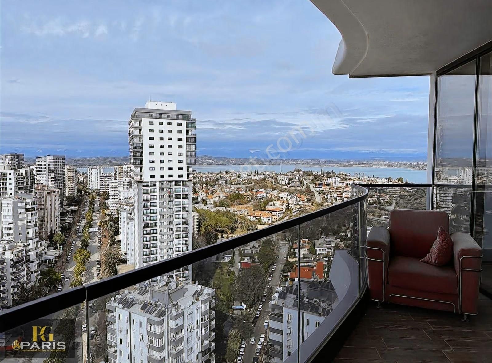 Paris'ten Panoramik Göl Manzaralı 3+1 Kiralık Daire