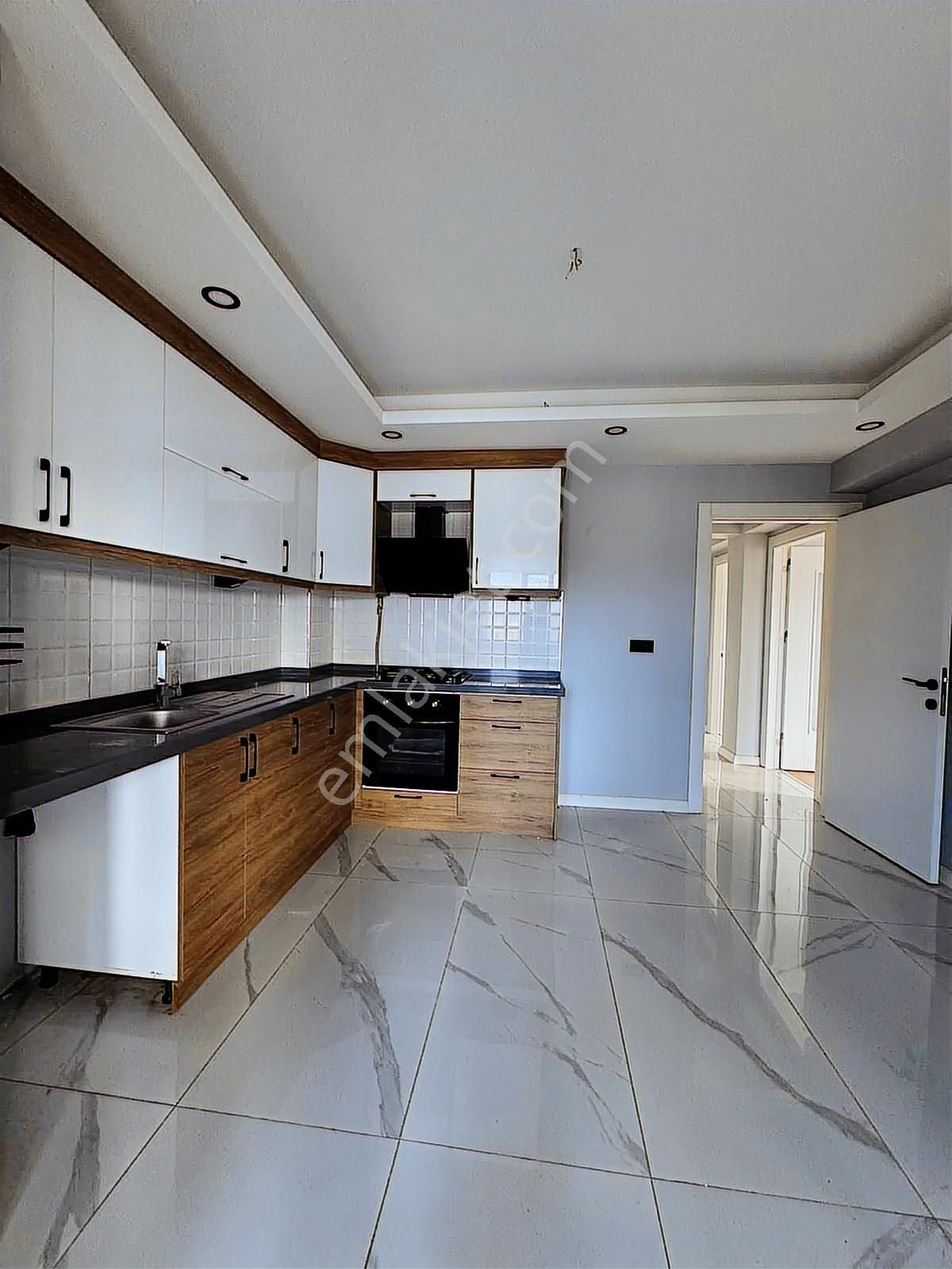 Bandırma Mavi Emlaktan Yeni Mahallede 3+1 Kiralık Daire - Görsel 3