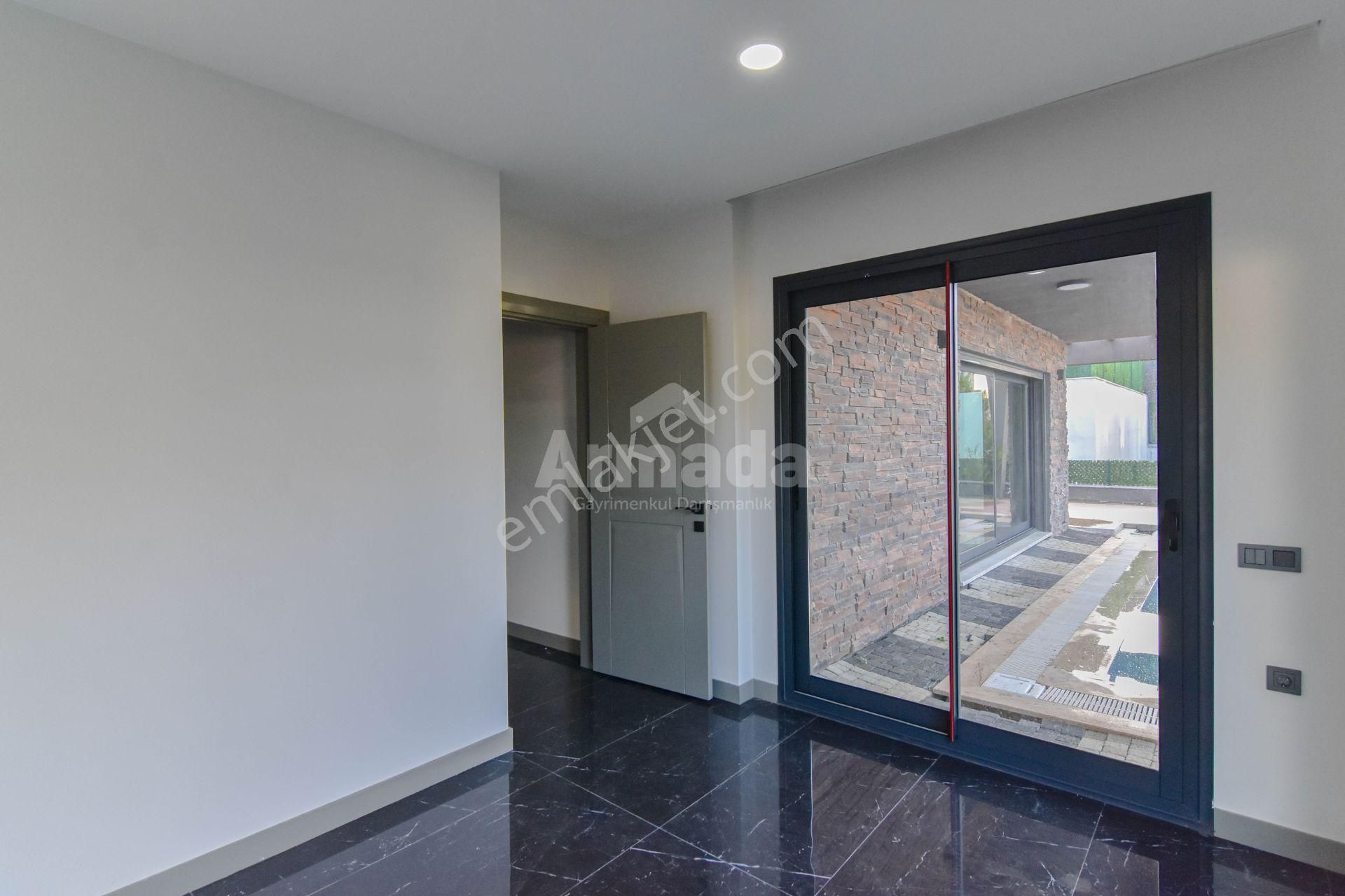 Kuşadası Ultra Lüks 6+1 Özel Havuzlu Deniz Manzaralı Villa - Görsel 10