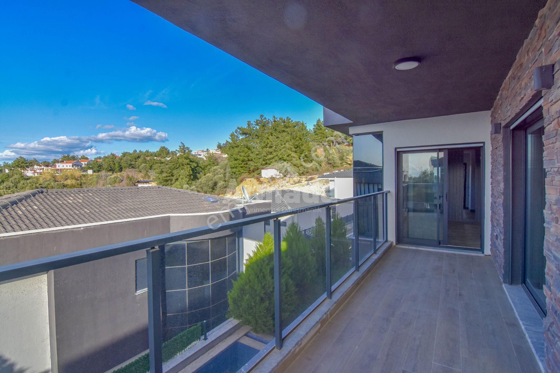 Kuşadası Ultra Lüks 6+1 Özel Havuzlu Deniz Manzaralı Villa - Görsel 25