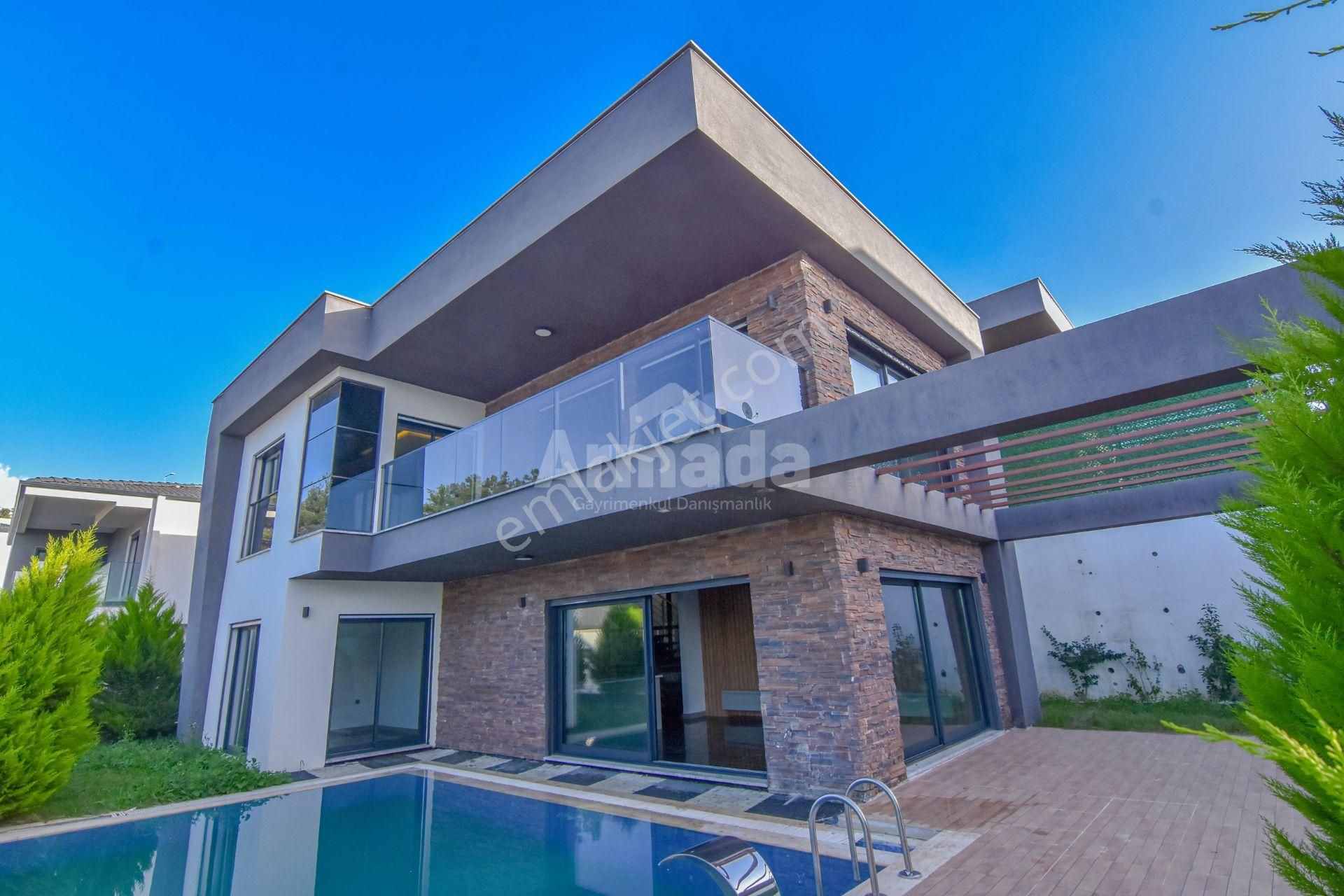 Kuşadası Ultra Lüks 6+1 Özel Havuzlu Deniz Manzaralı Villa - Görsel 34