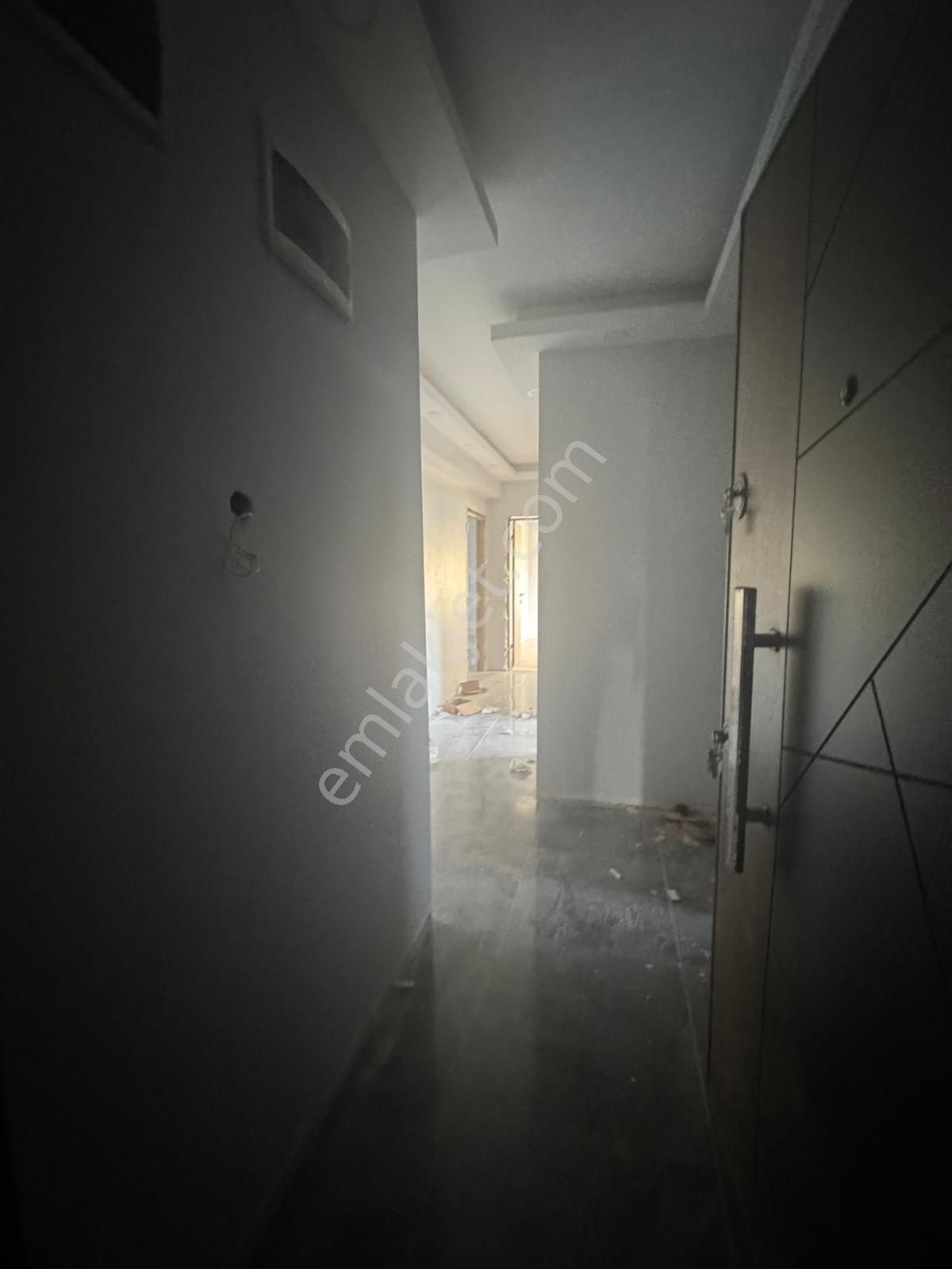 Bandırma Mavi Emlaktan 100.yıl Mahallesinde 2+1 Satılık Daire