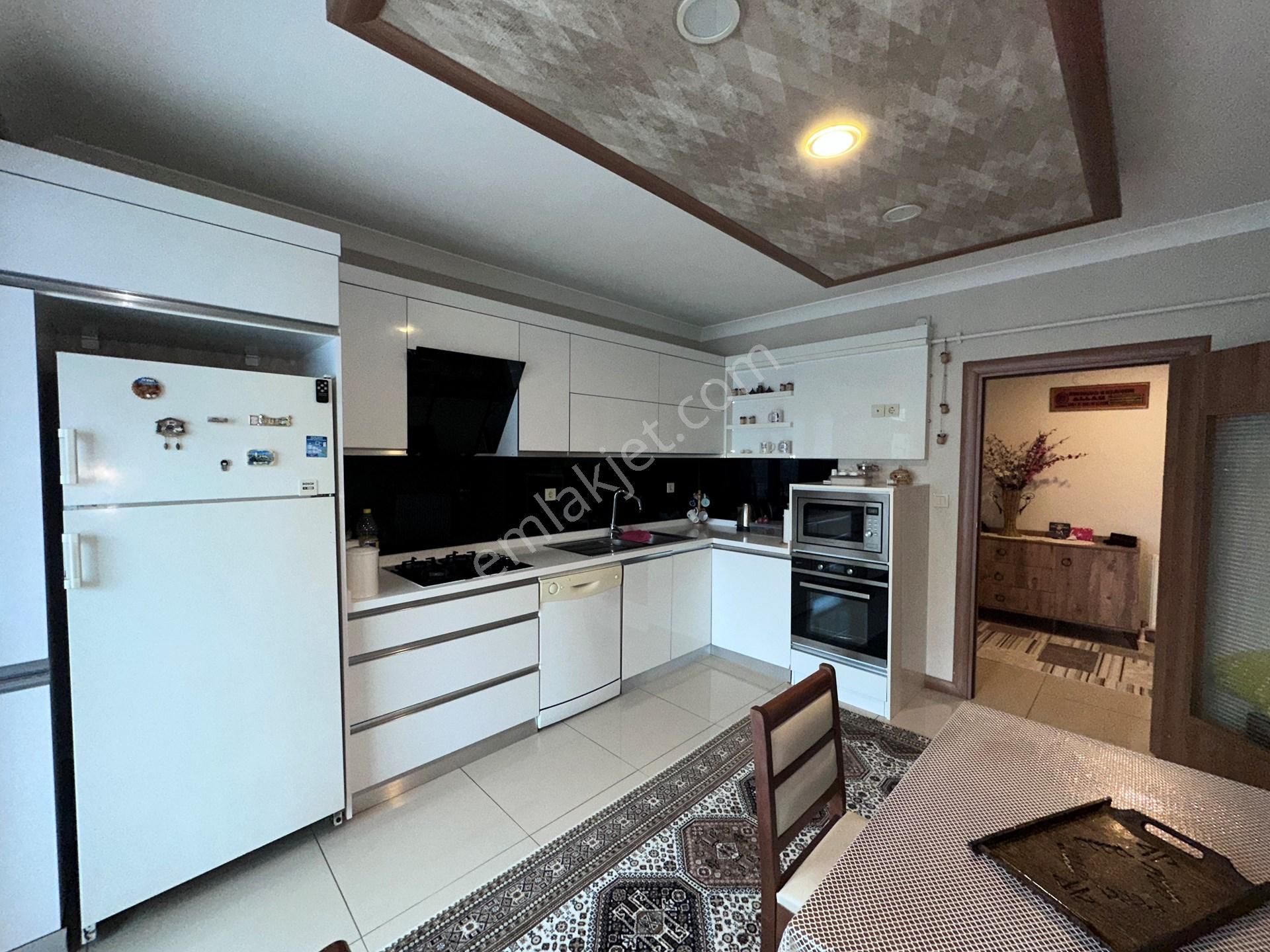 Zümrüt Park Konutlarında Merkezi Lokasyonda Site Dairesi - Görsel 2