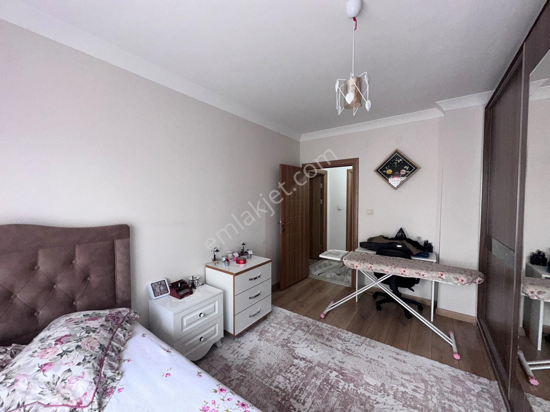 Zümrüt Park Konutlarında Merkezi Lokasyonda Site Dairesi - Görsel 15