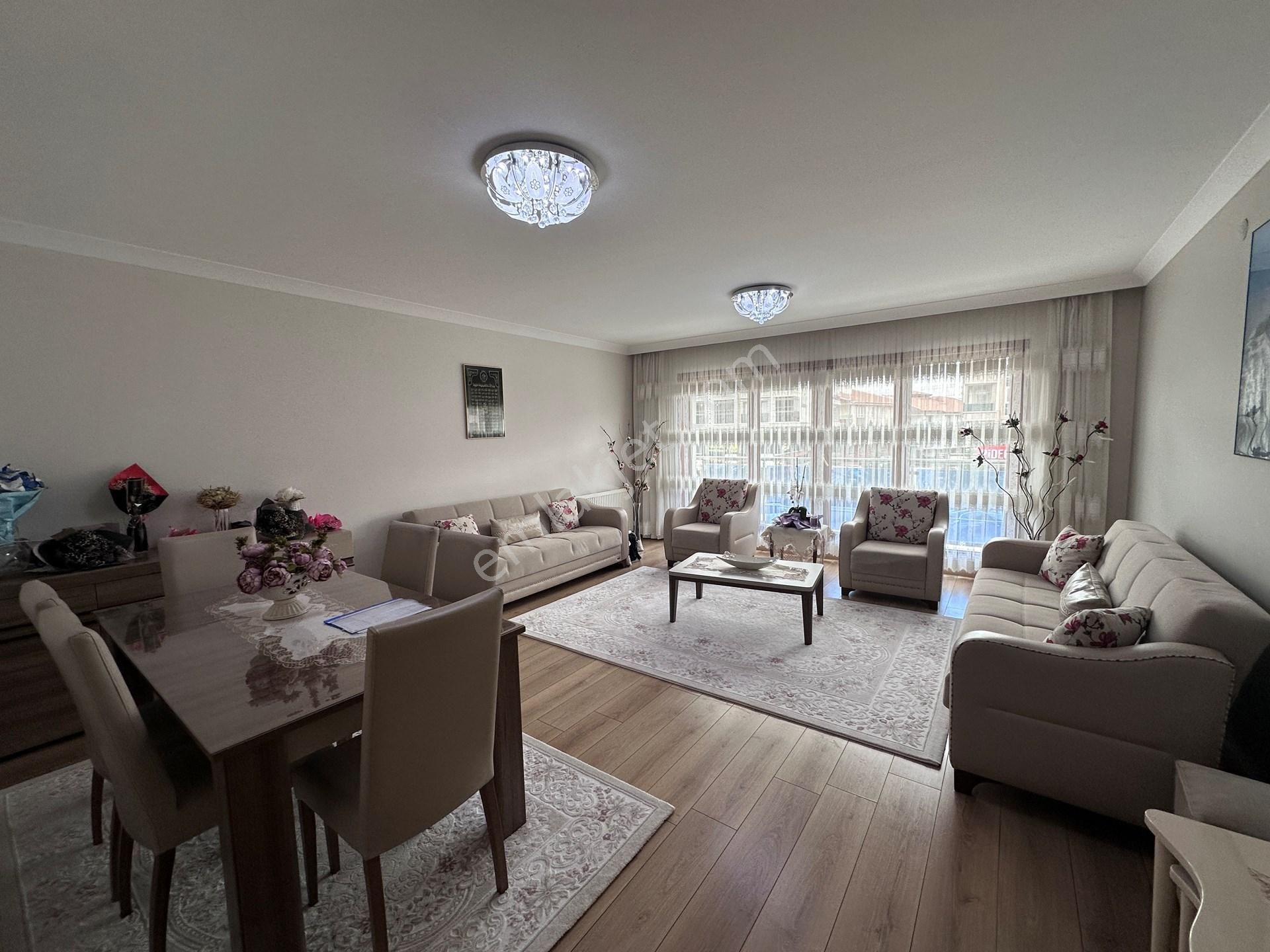 Zümrüt Park Konutlarında Merkezi Lokasyonda Site Dairesi - Görsel 3