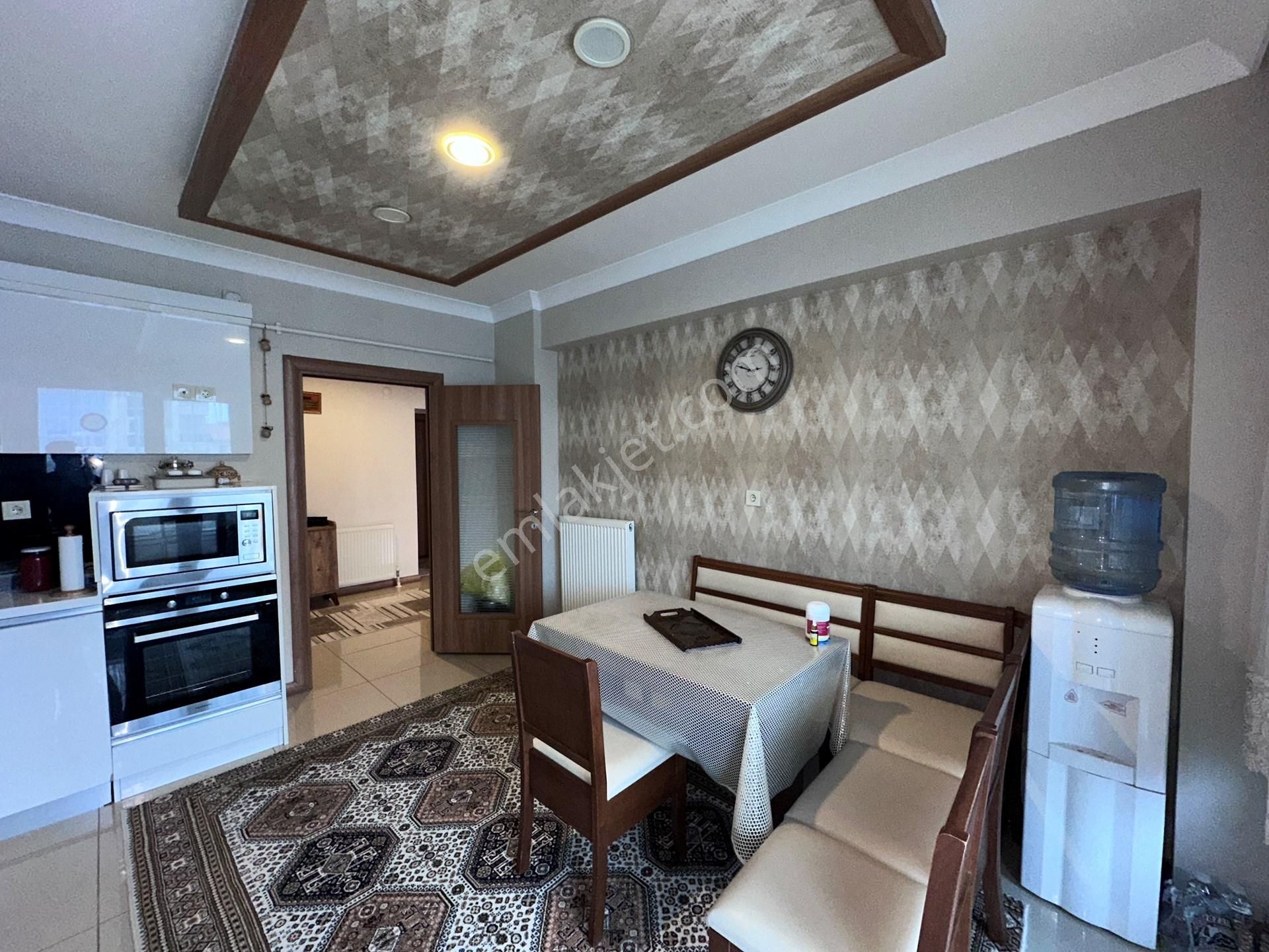 Zümrüt Park Konutlarında Merkezi Lokasyonda Site Dairesi