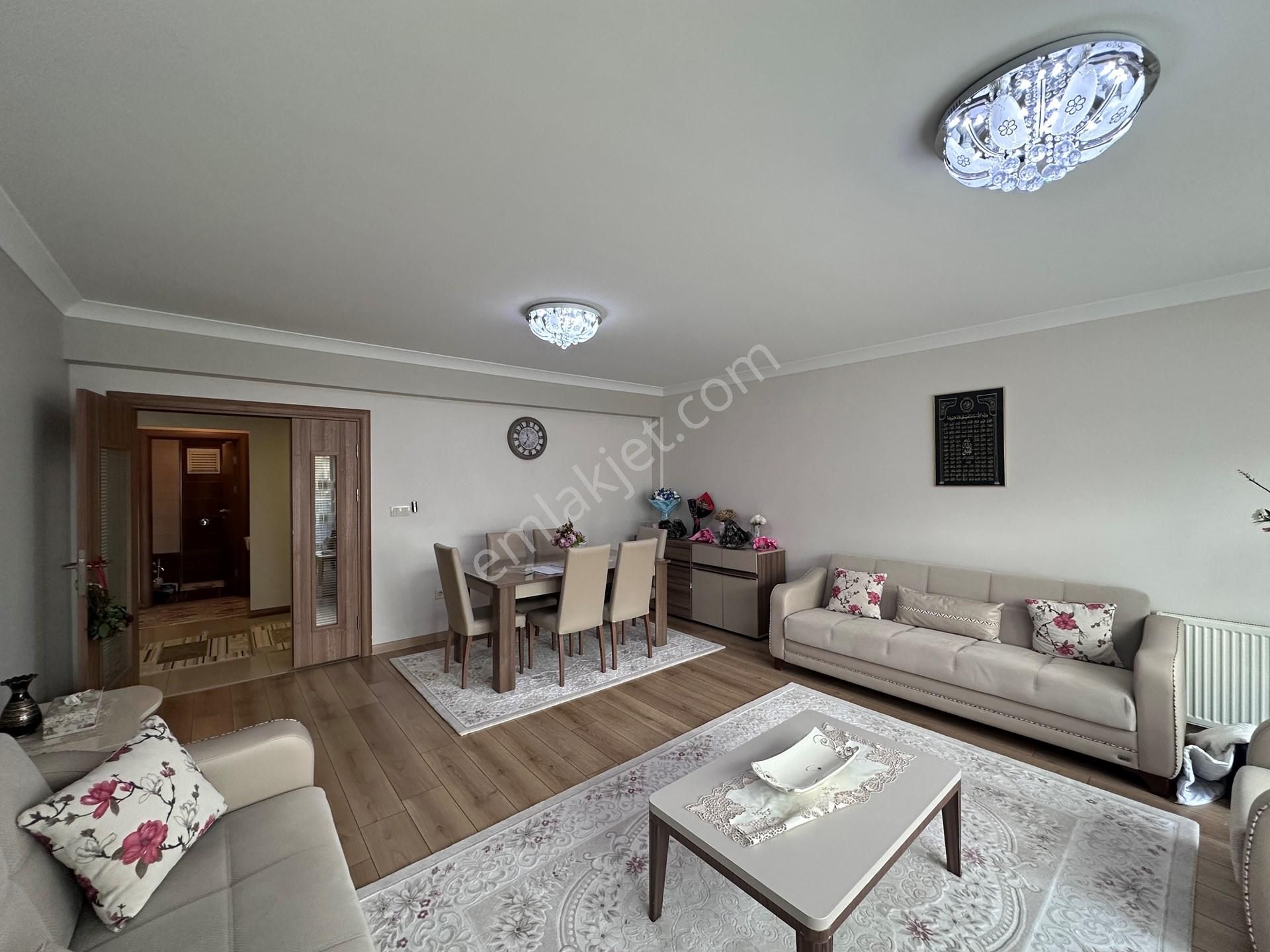 Zümrüt Park Konutlarında Merkezi Lokasyonda Site Dairesi - Görsel 9