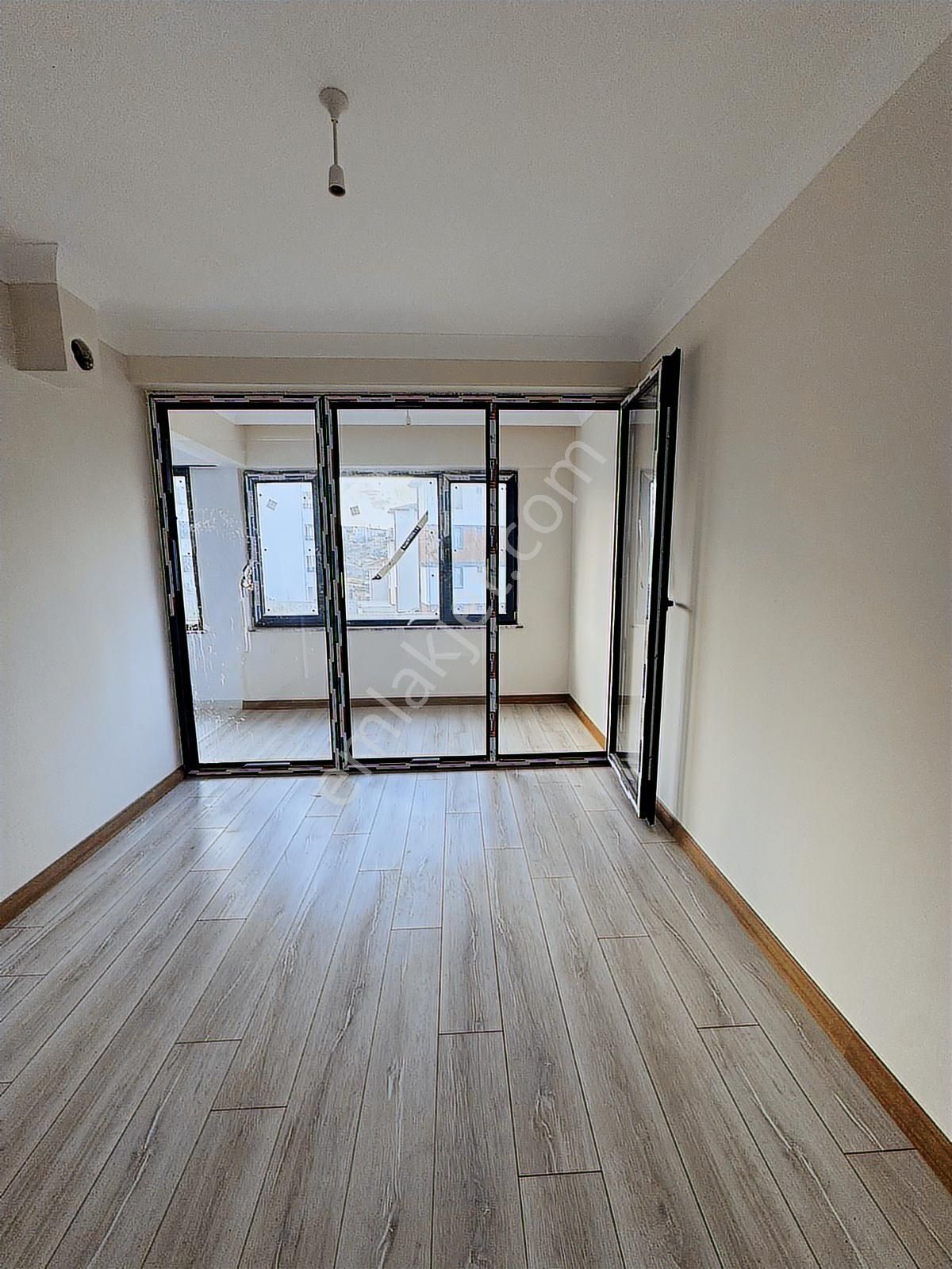 Bandırma Mavi Emlaktan Yeni Mahallede 1+1 Satılık Daire - Görsel 12