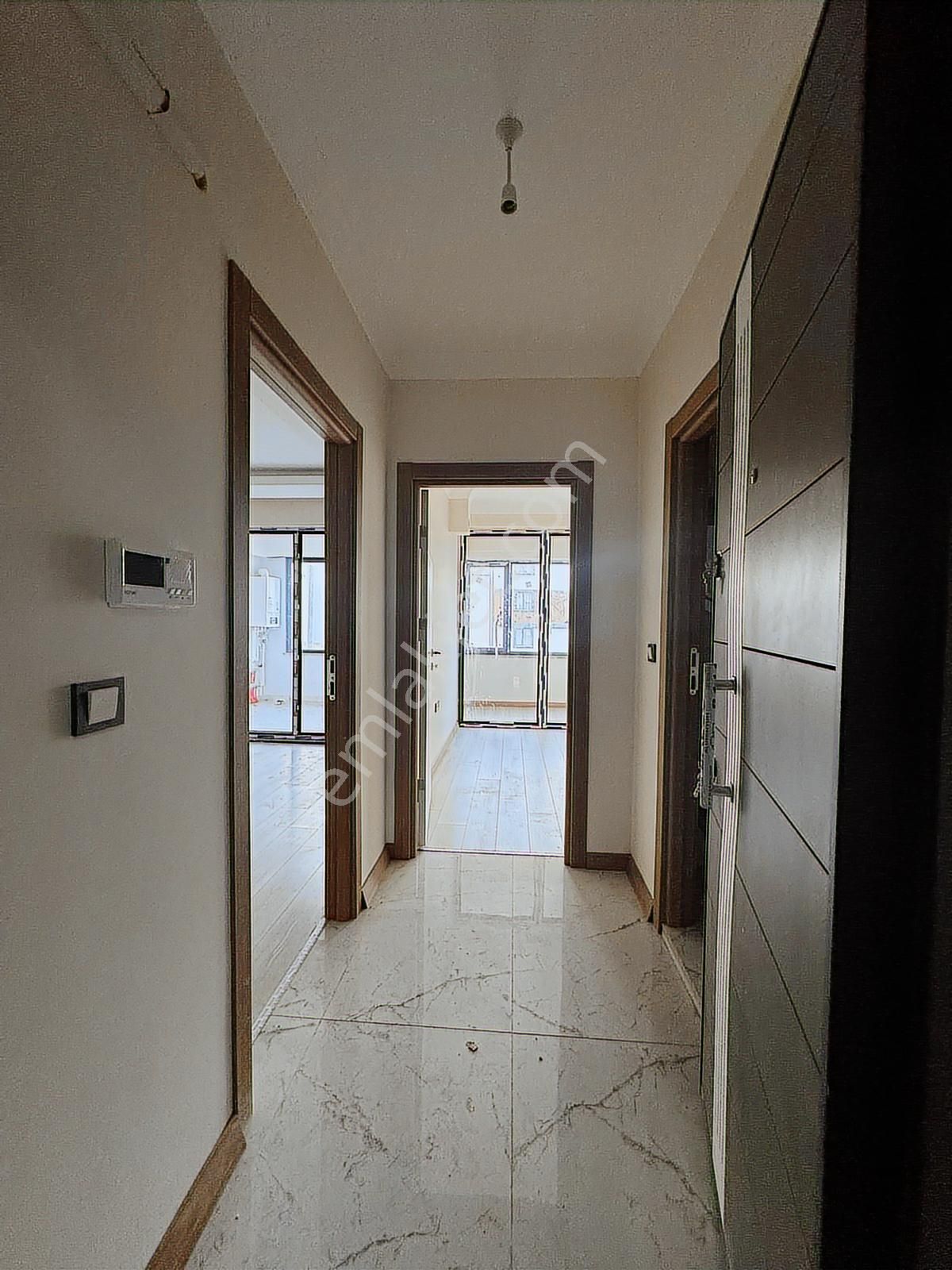 Bandırma Mavi Emlaktan Yeni Mahallede 1+1 Satılık Daire